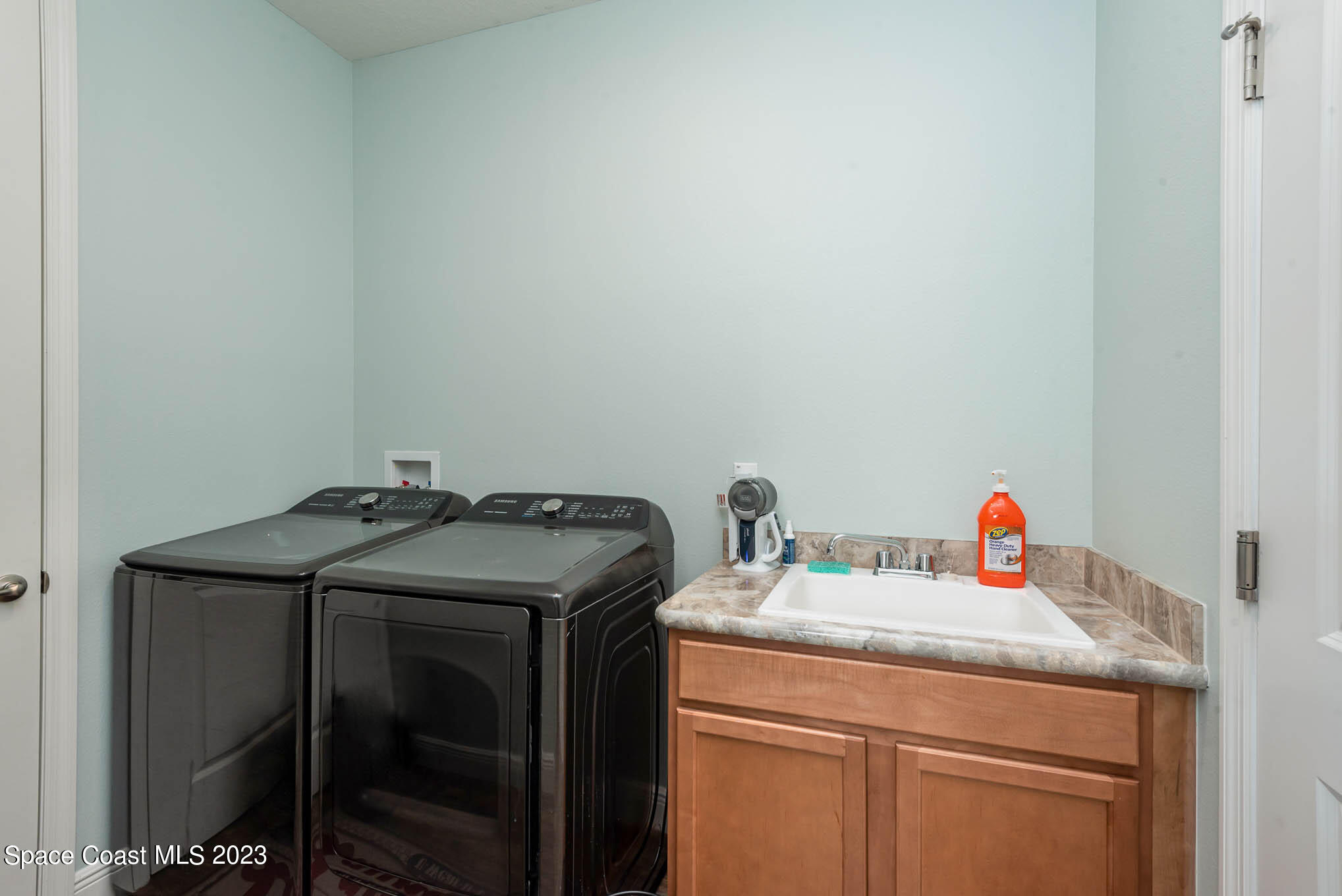 376 Sandcrest Circle
