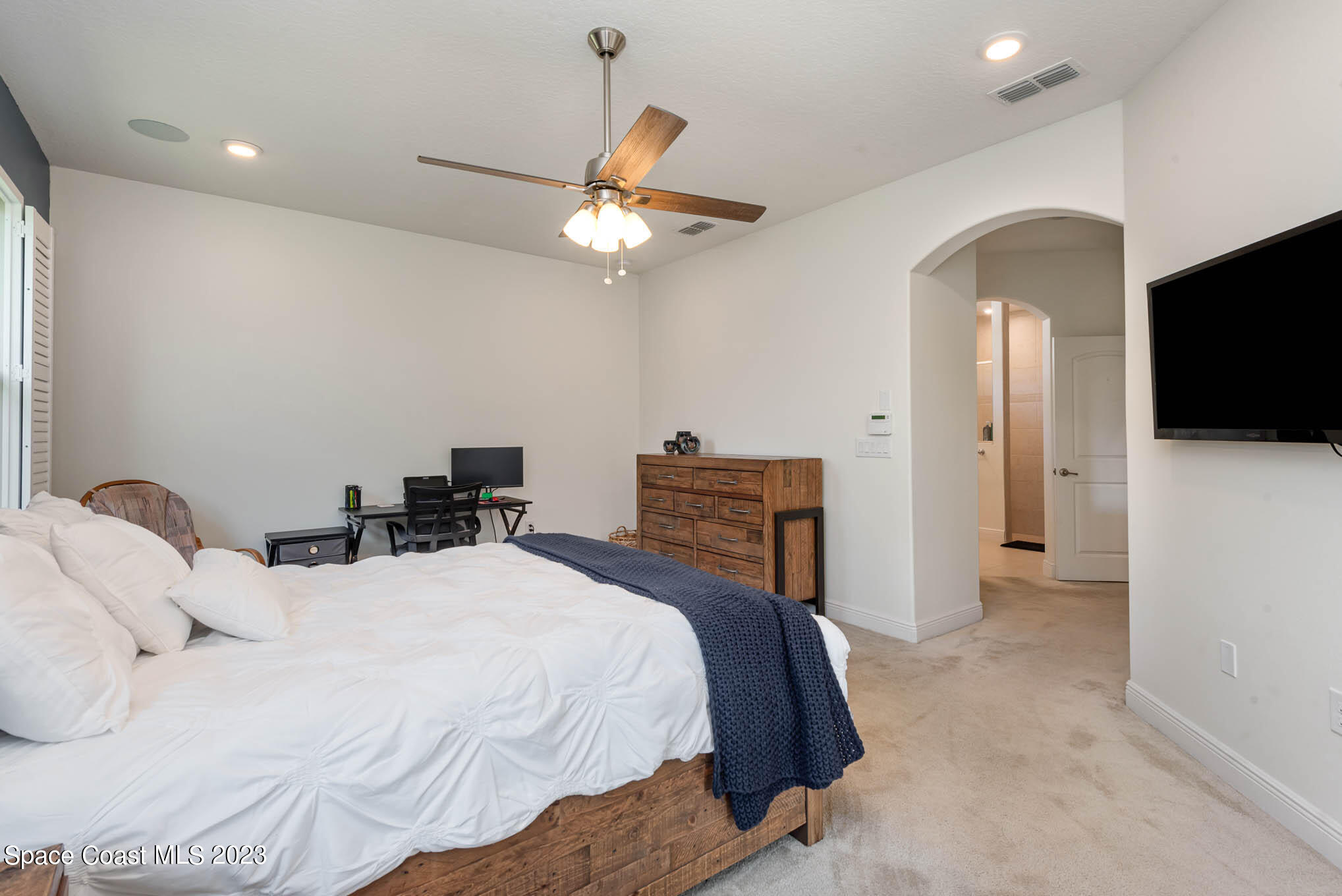 376 Sandcrest Circle