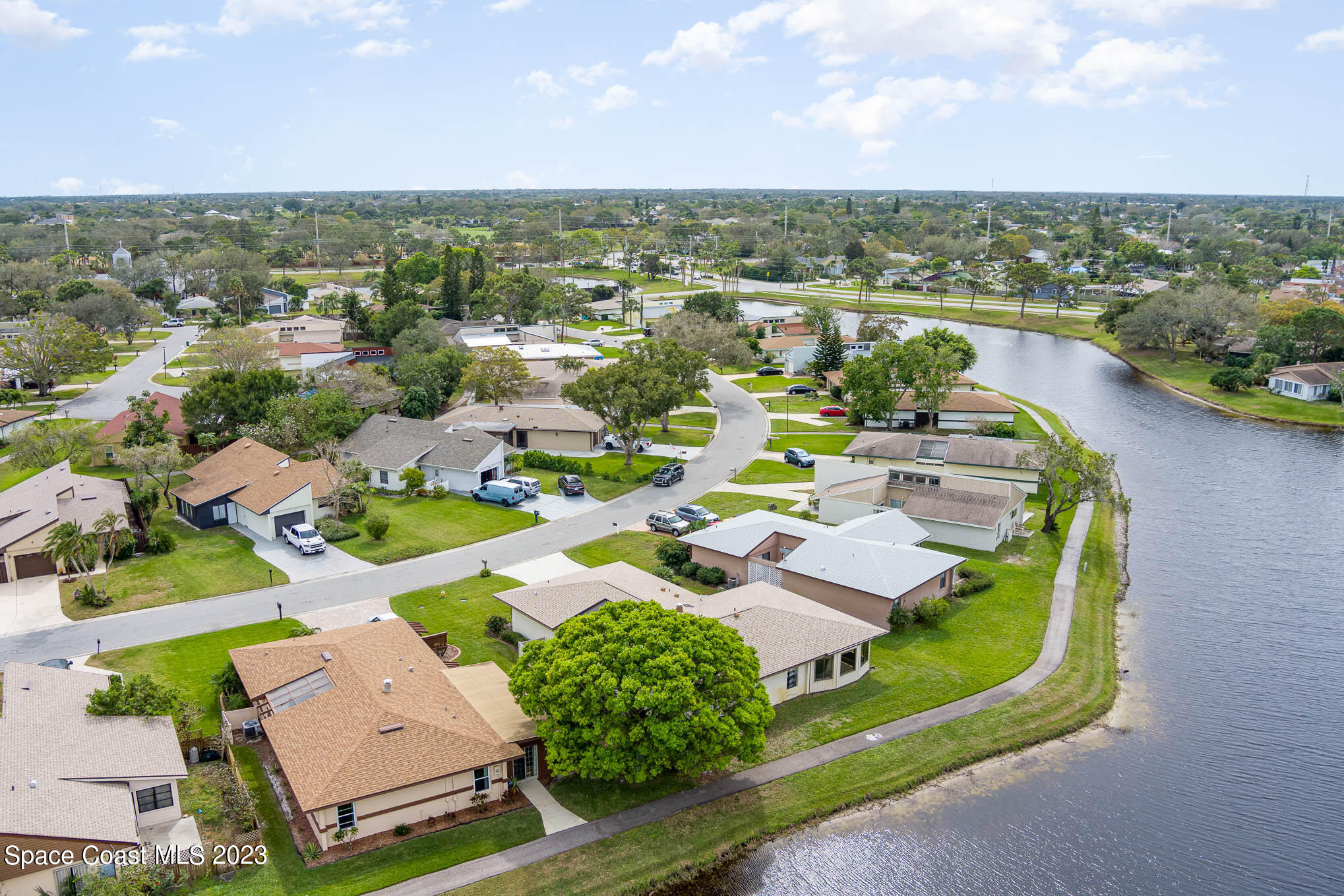 320 Bayhead Drive