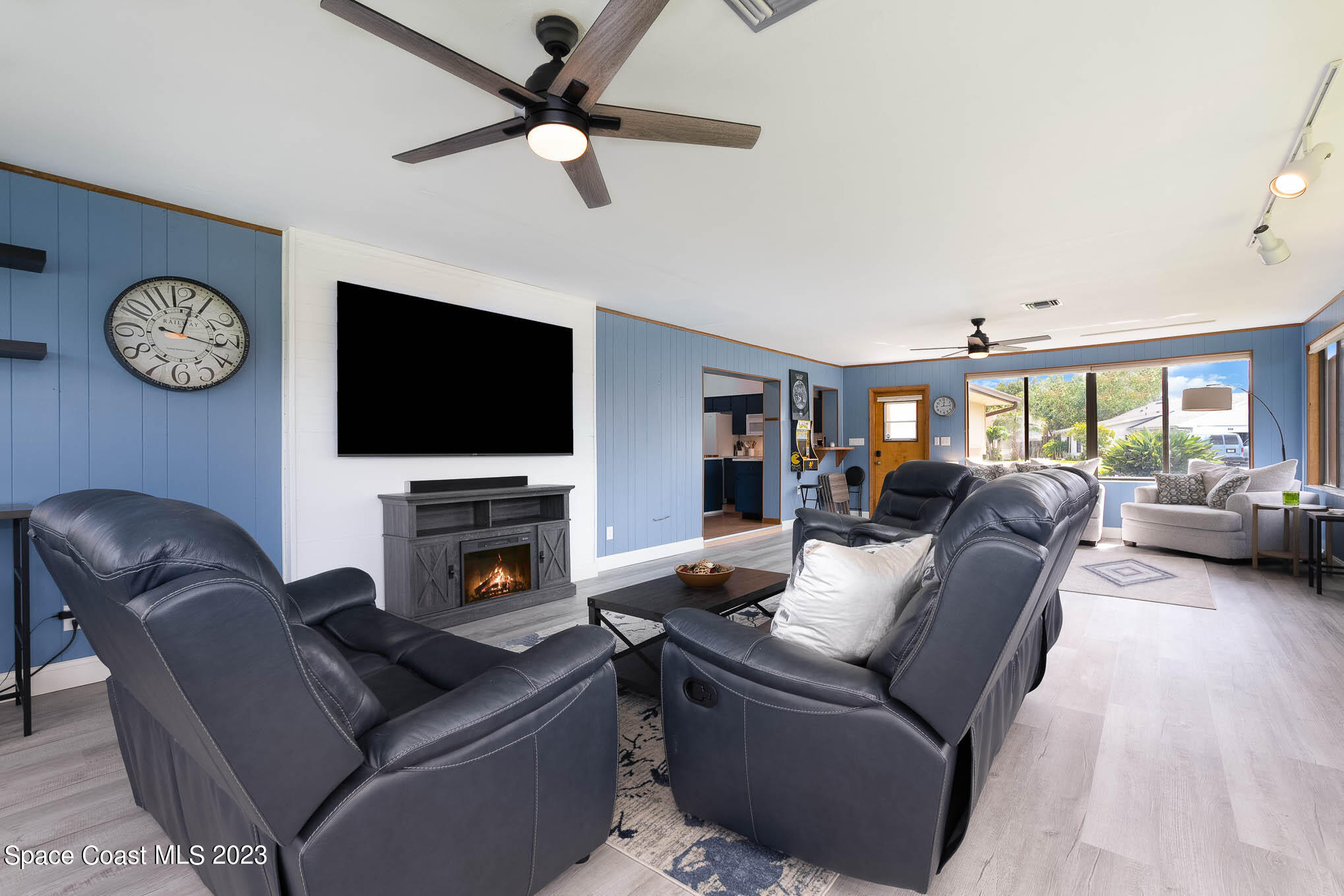 320 Bayhead Drive