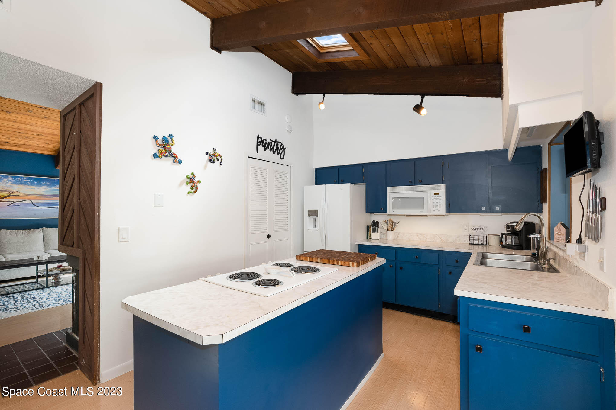 320 Bayhead Drive