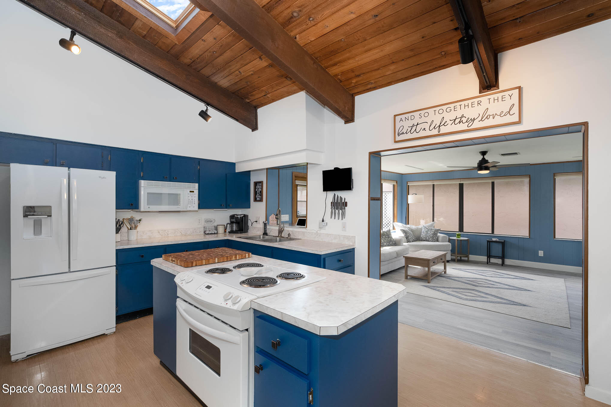 320 Bayhead Drive