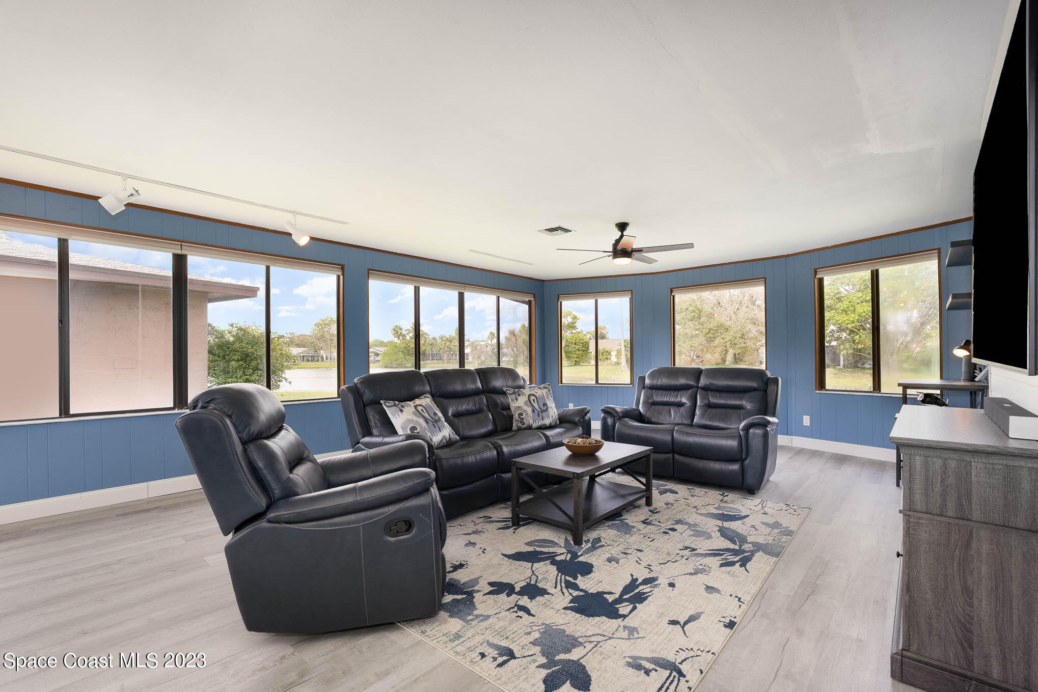 320 Bayhead Drive