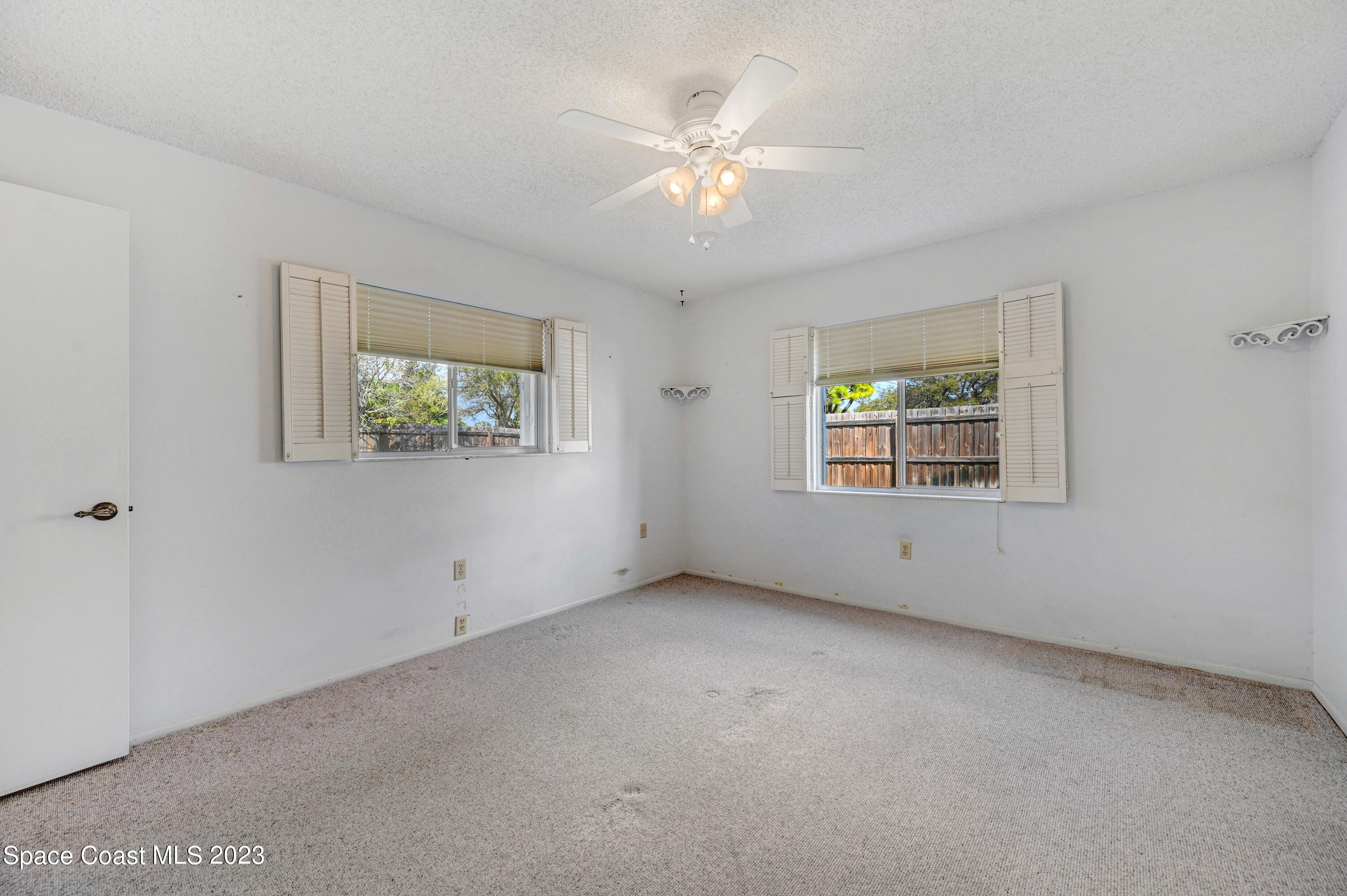 1902 N Ontario Circle