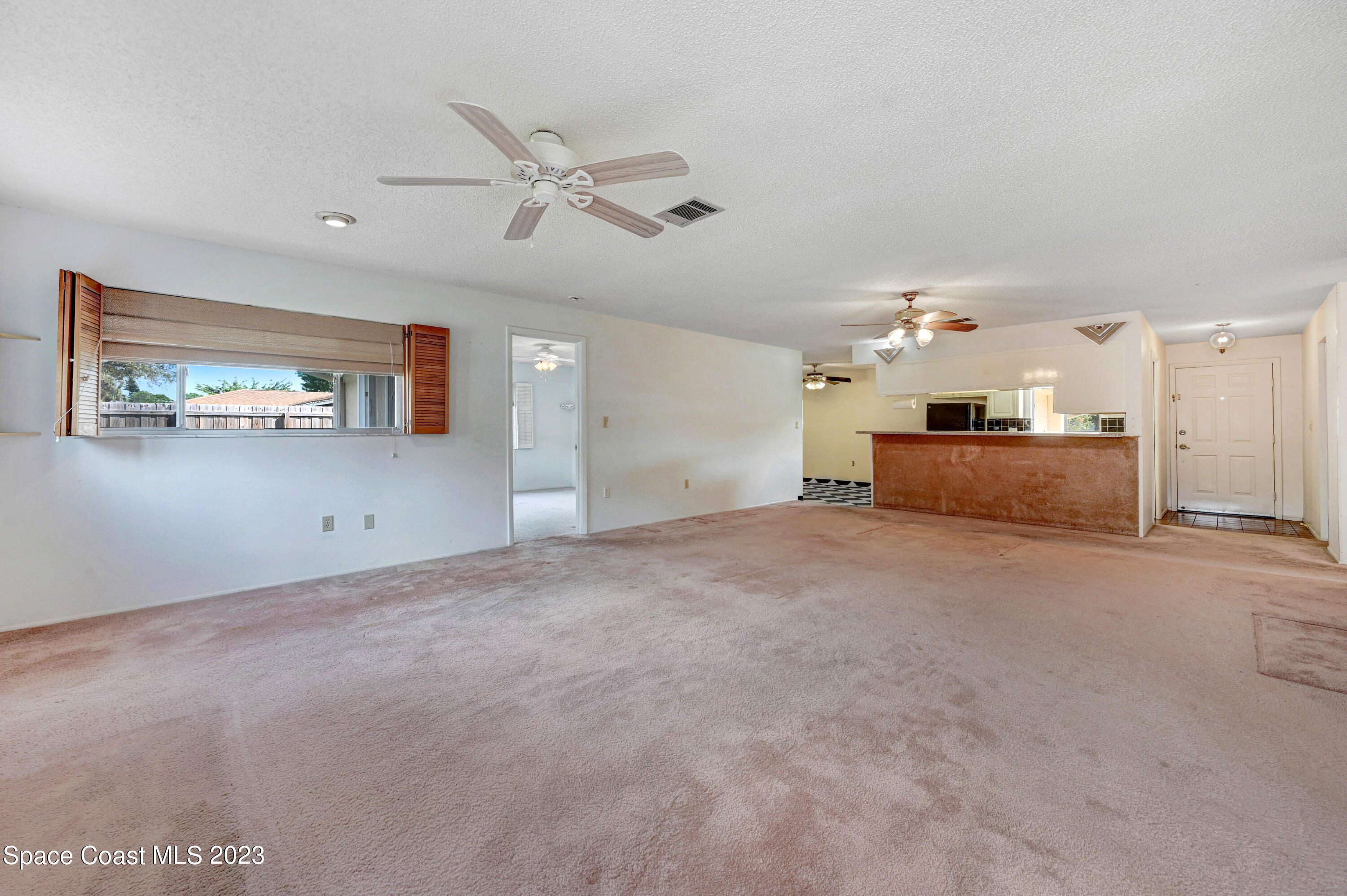 1902 N Ontario Circle