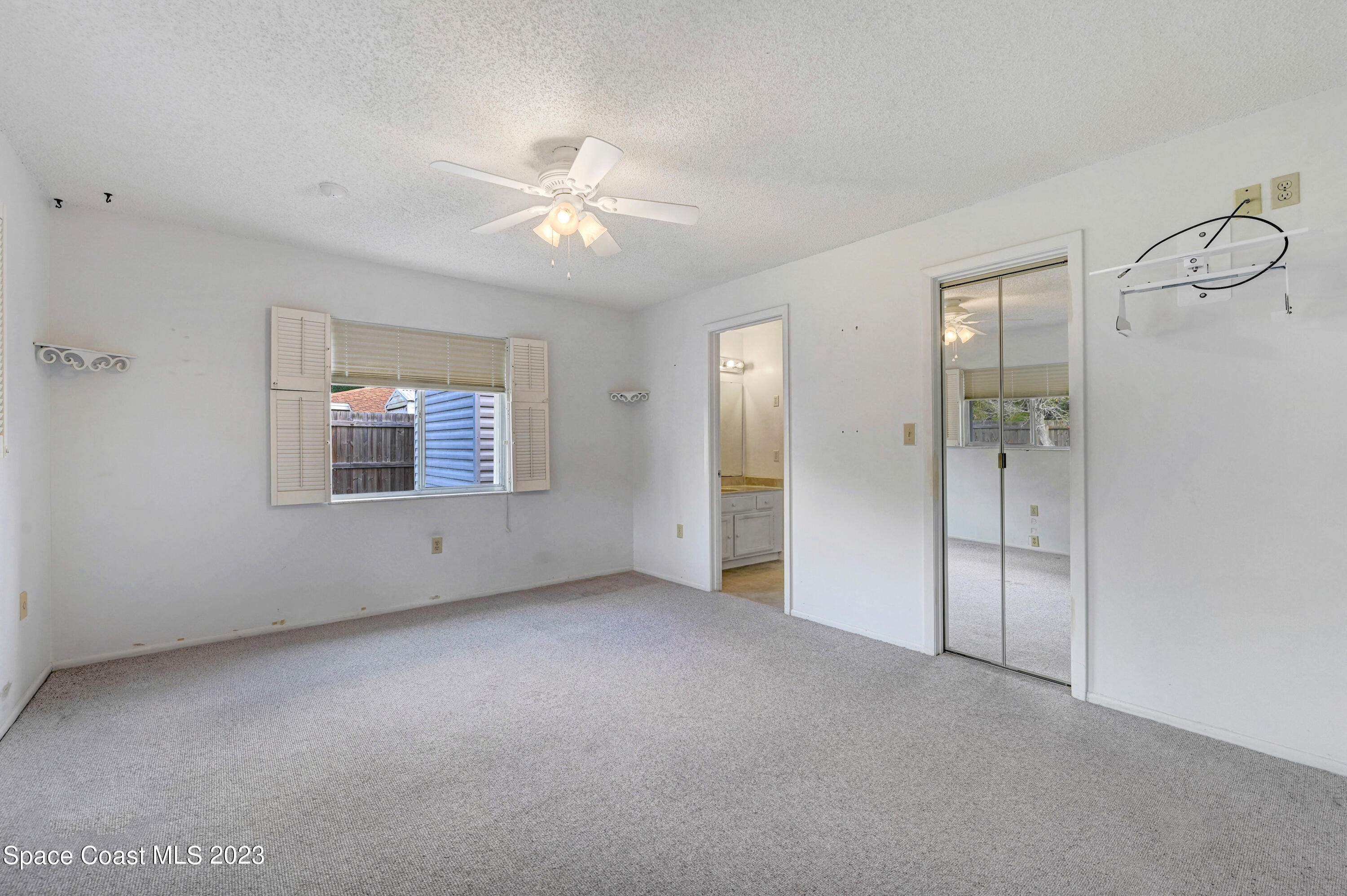 1902 N Ontario Circle