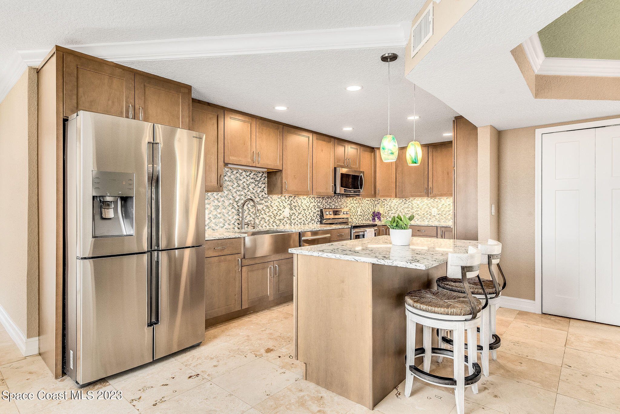 2225 Highway A1a 811