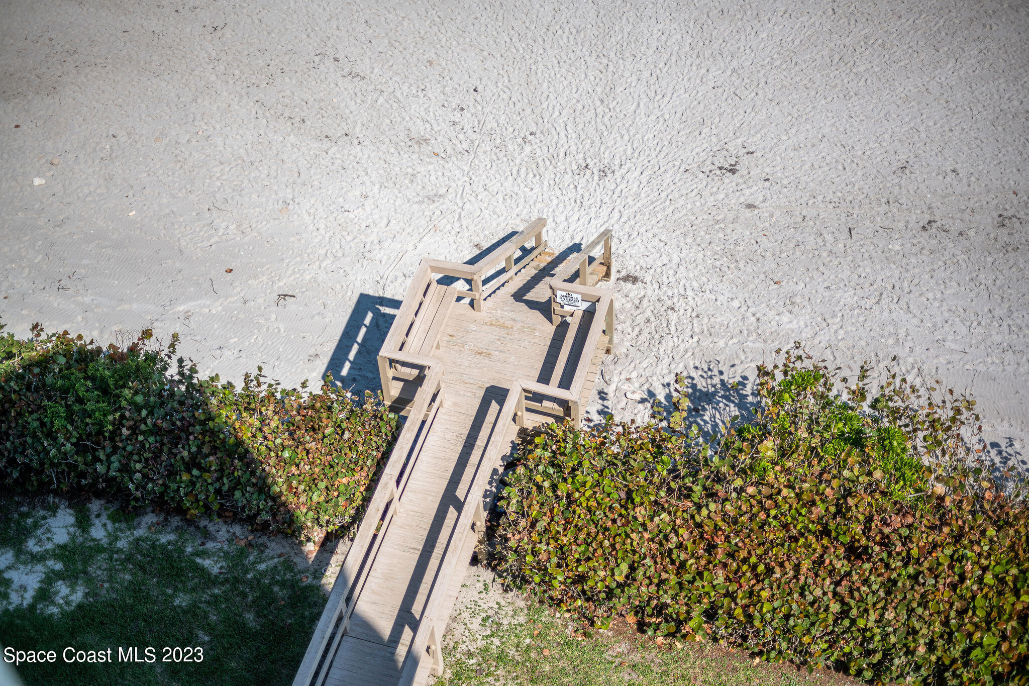 2225 Highway A1a 811