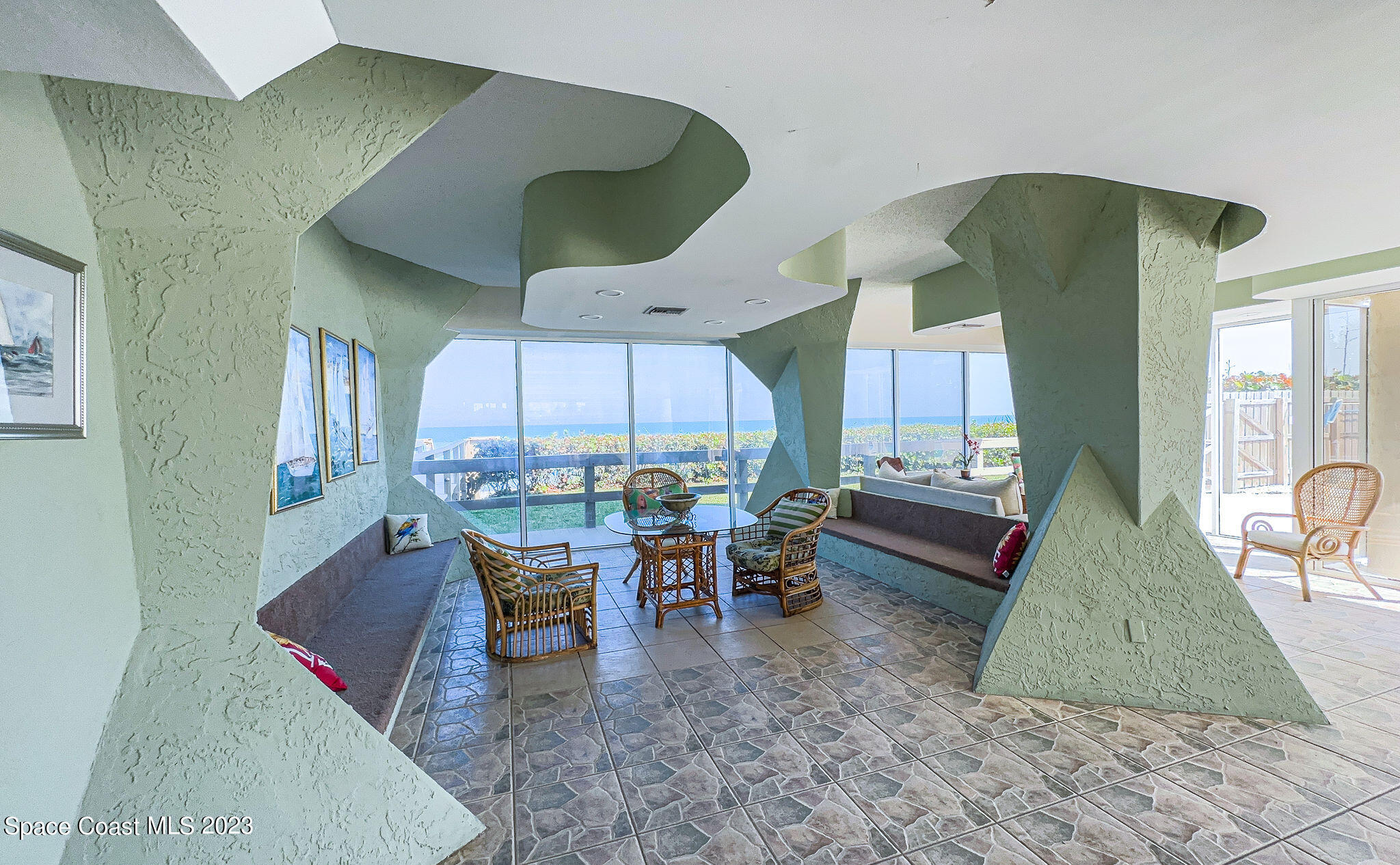 2225 Highway A1a 811
