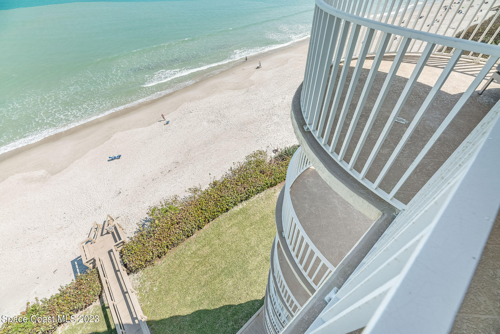 2225 Highway A1a 811