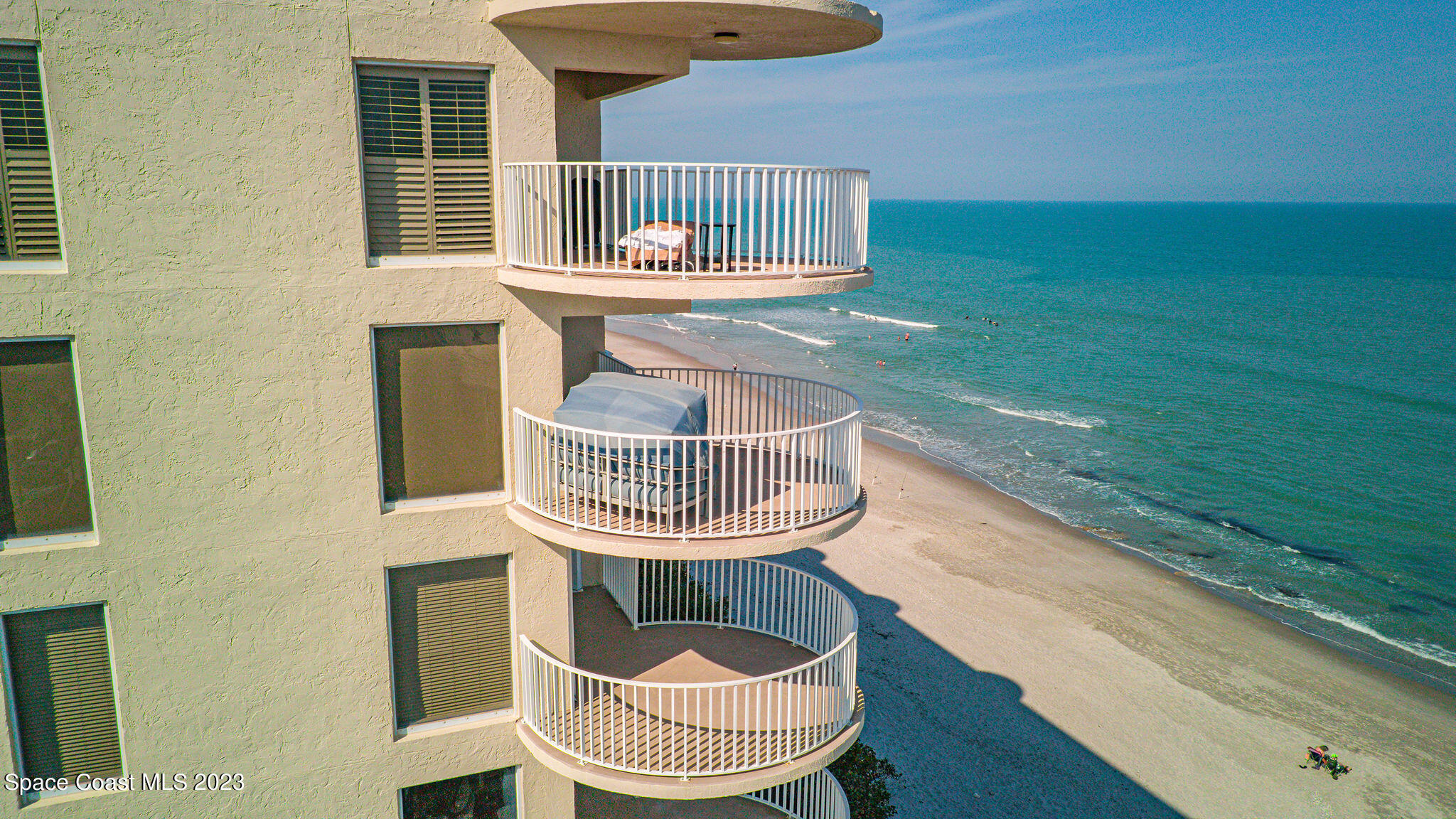 2225 Highway A1a 811