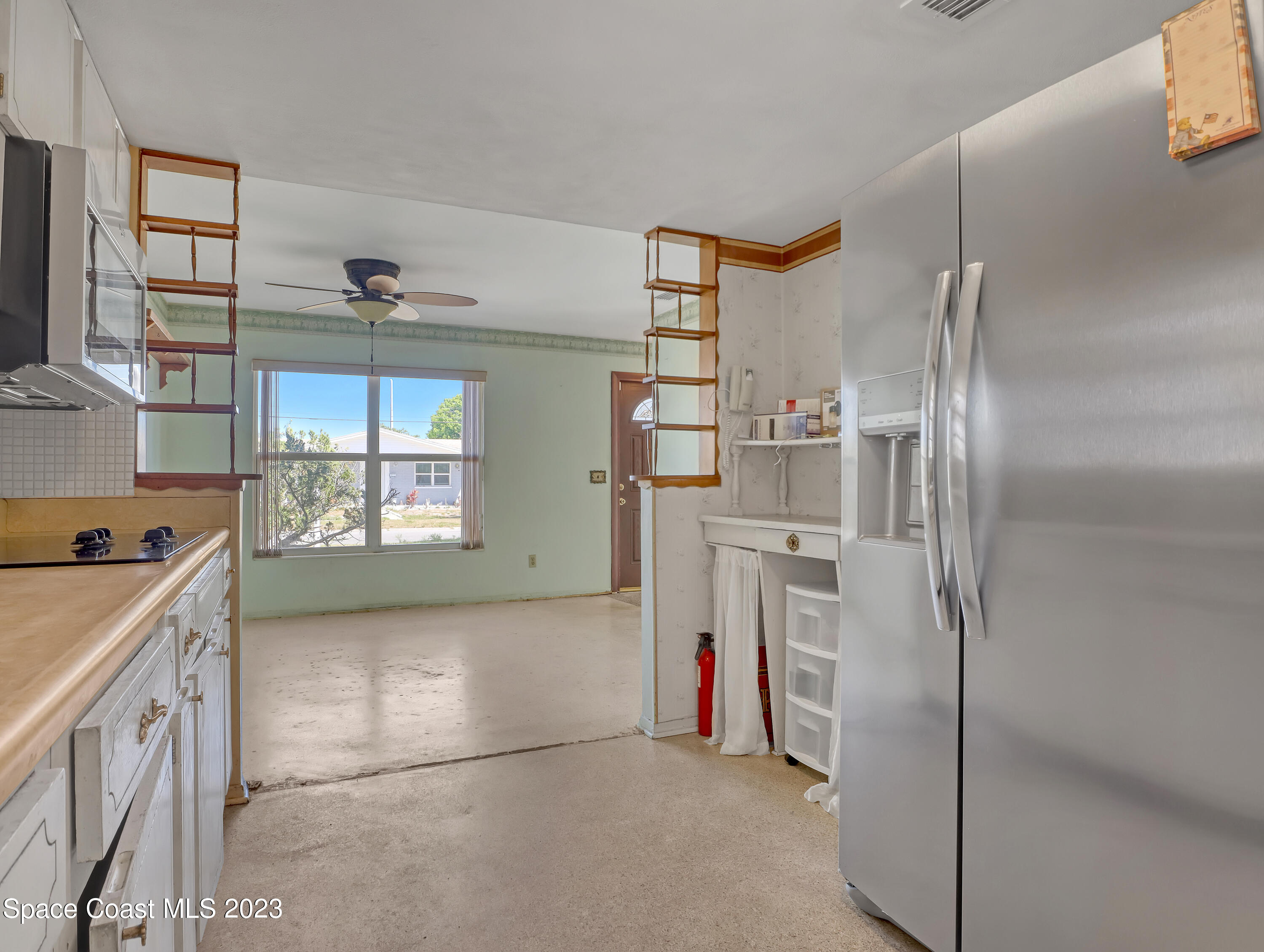 2265 Lakeview Drive
