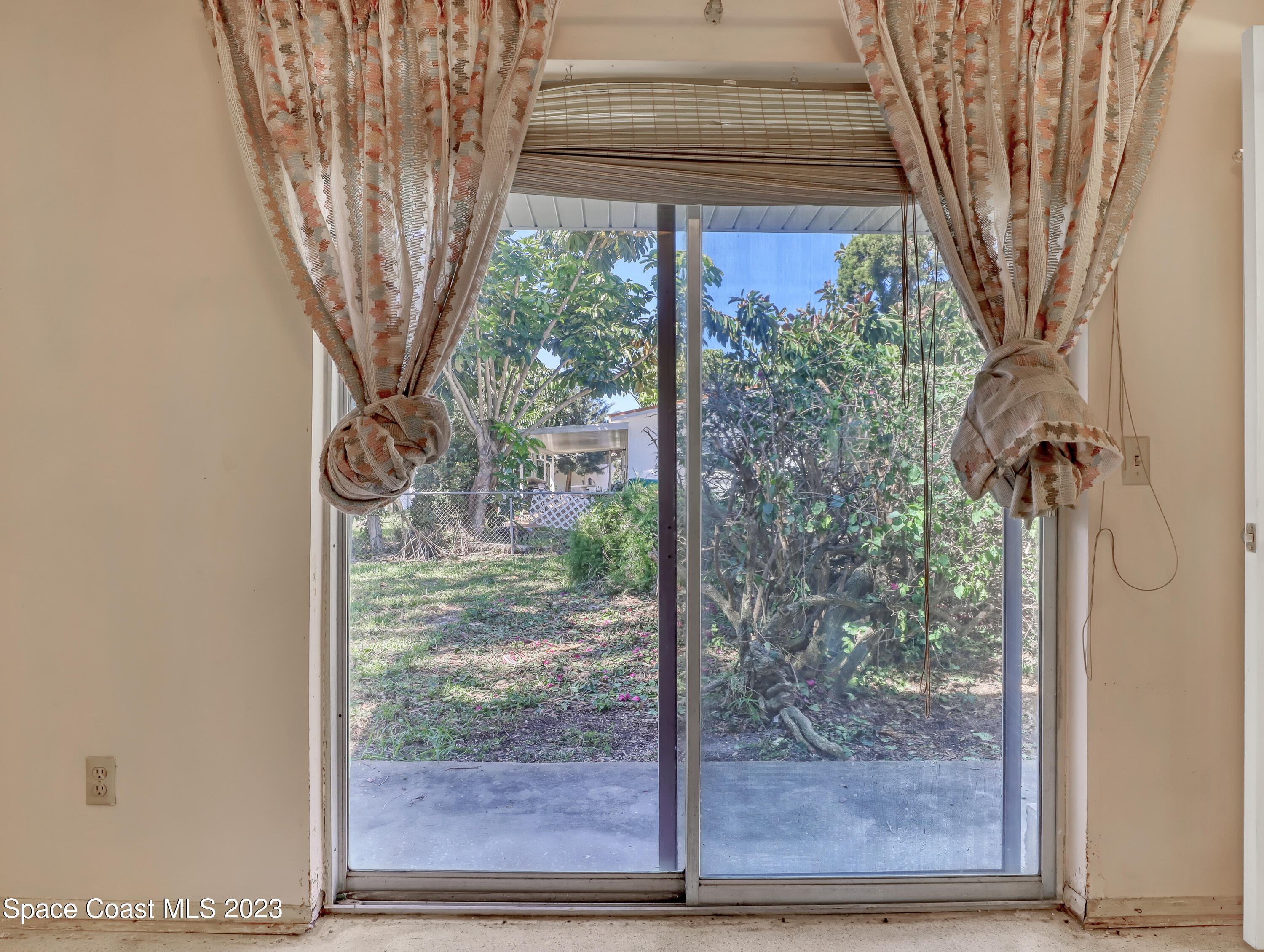 2265 Lakeview Drive