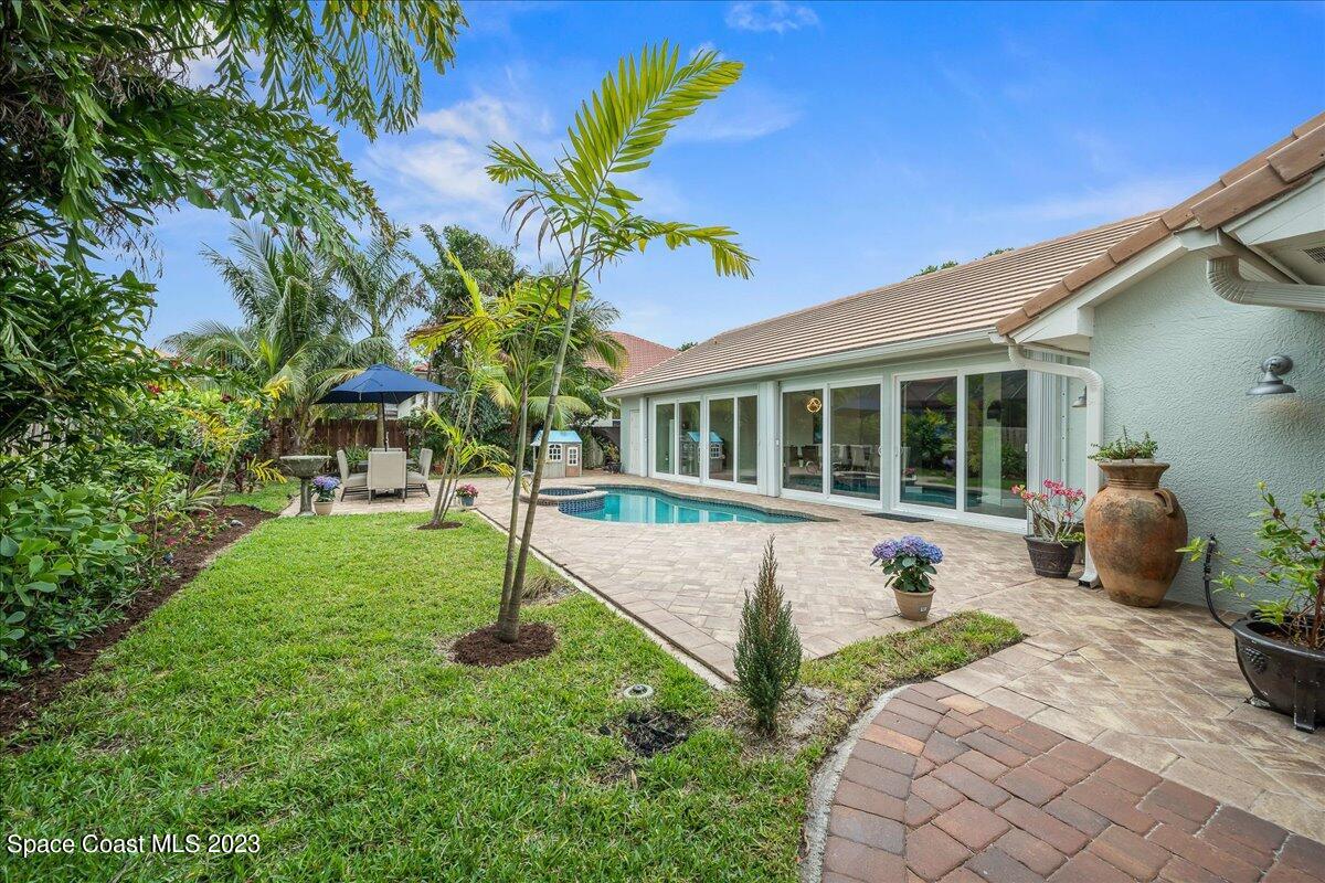 1735 Canterbury Drive