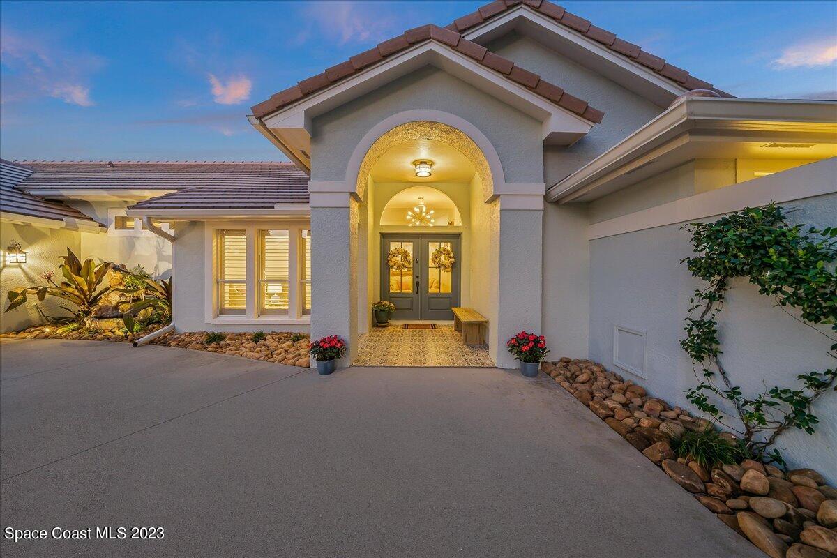 1735 Canterbury Drive