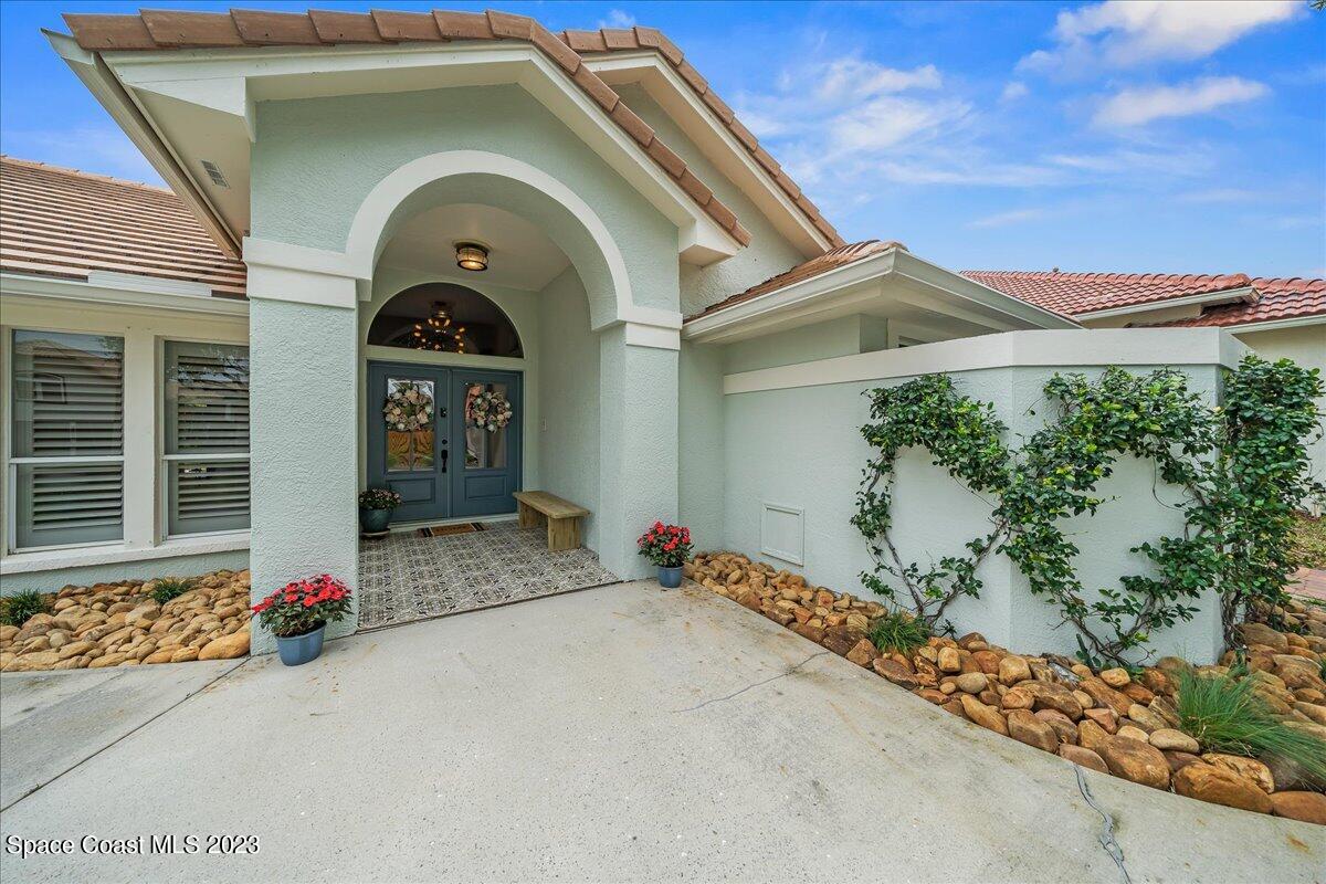 1735 Canterbury Drive