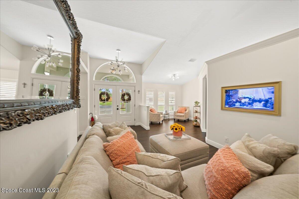 1735 Canterbury Drive