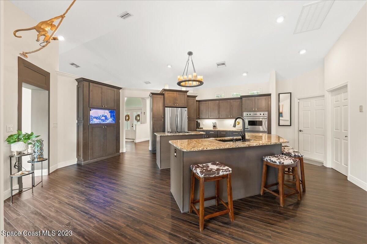 1735 Canterbury Drive
