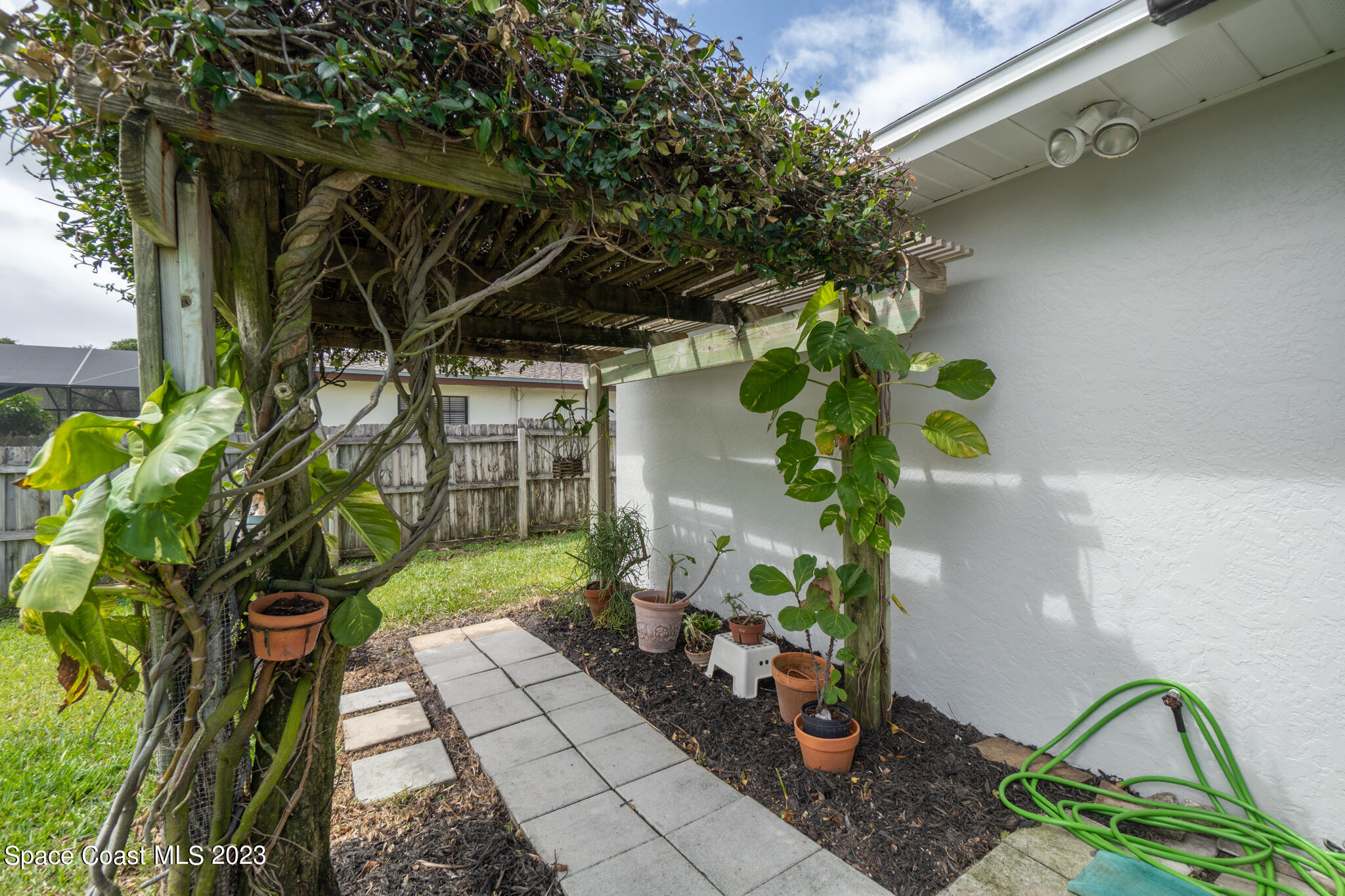 15 Inwood Way