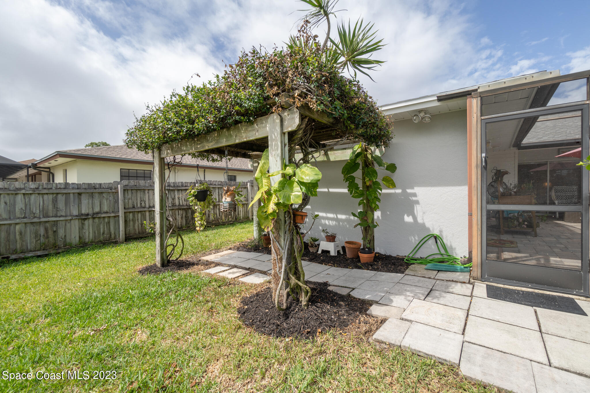 15 Inwood Way