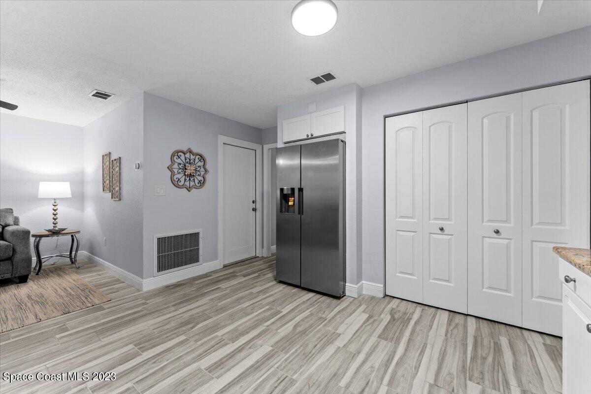 225 Satellite Avenue