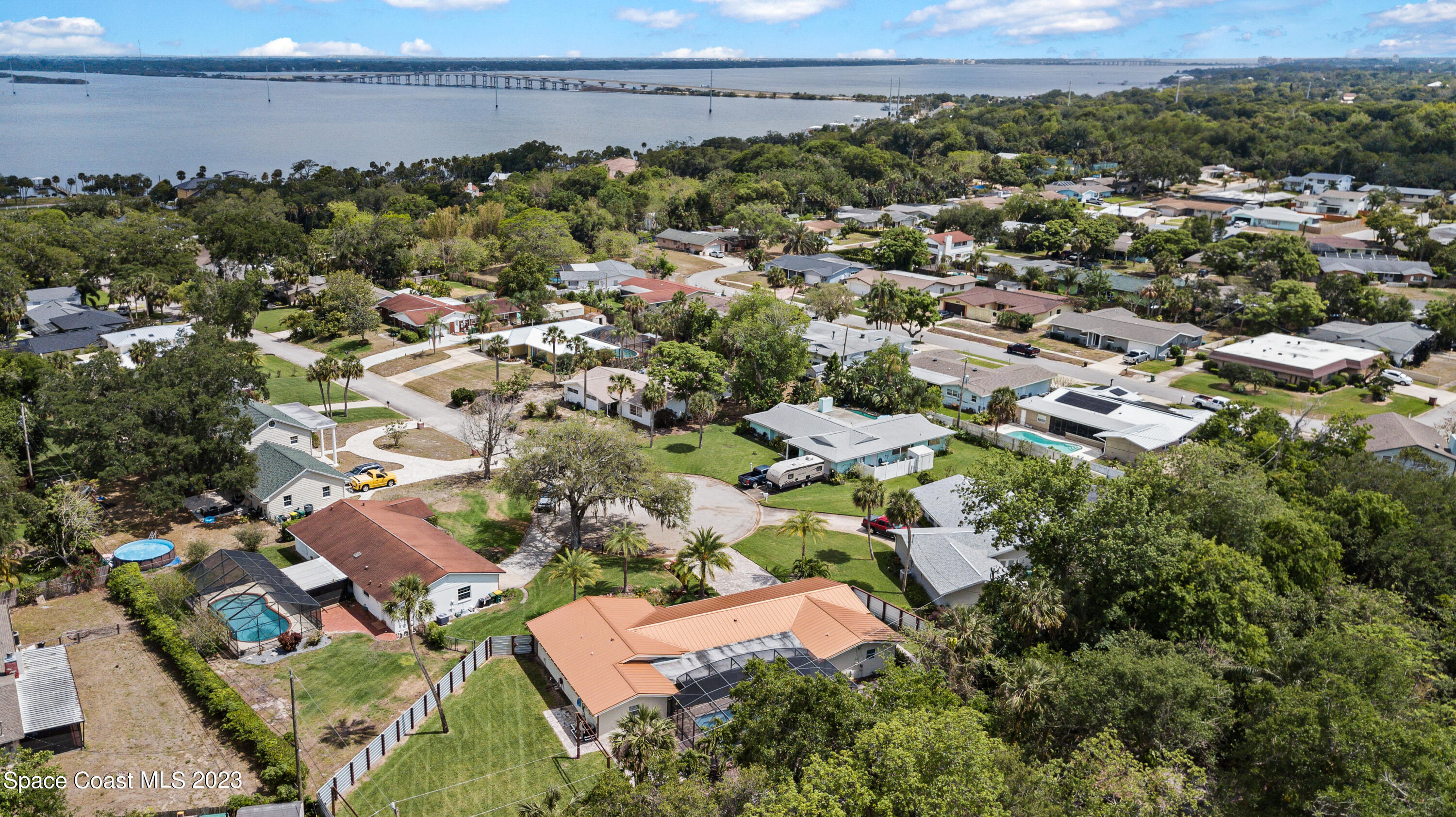 144 S Twin Lakes Road