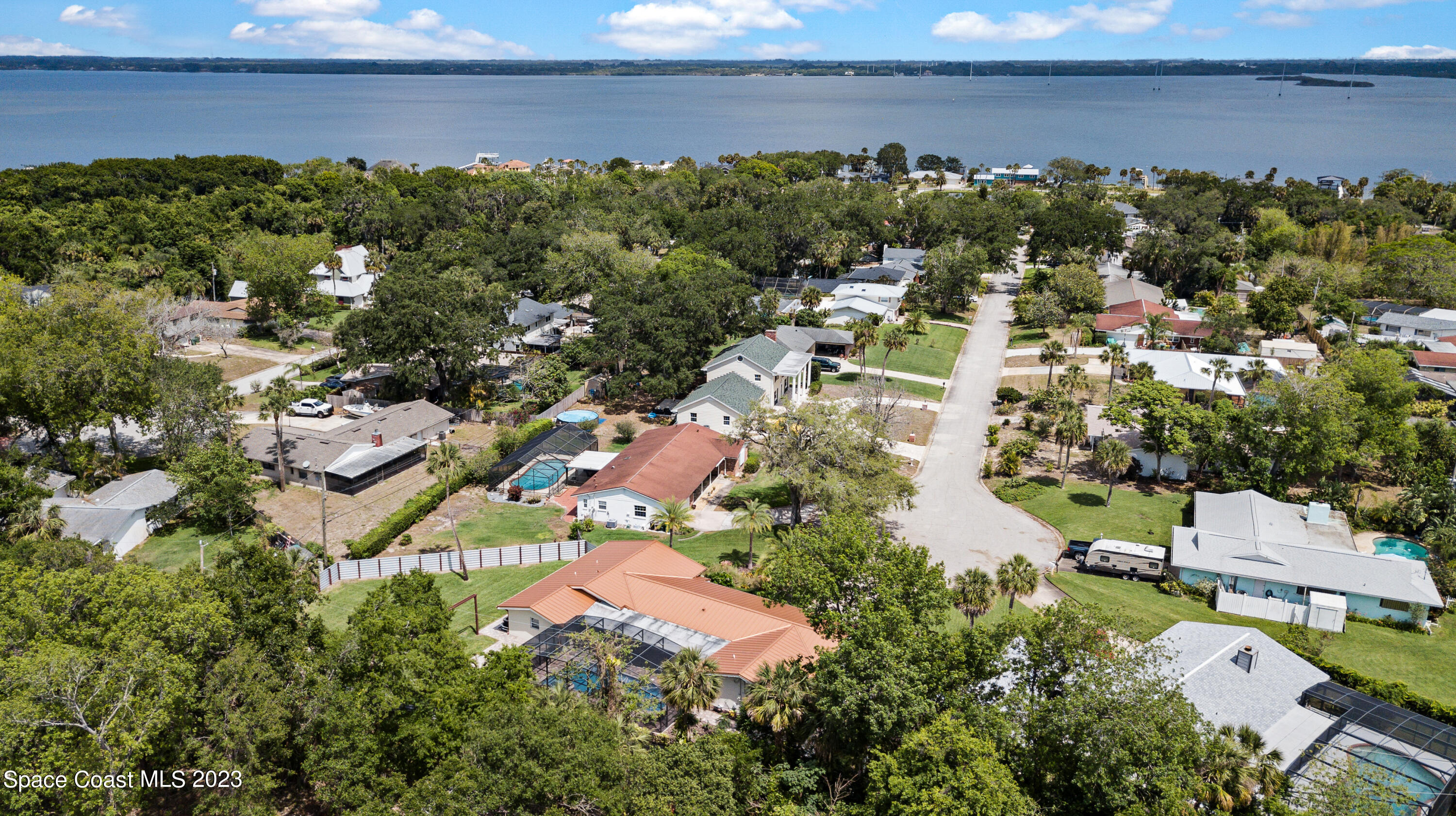 144 S Twin Lakes Road