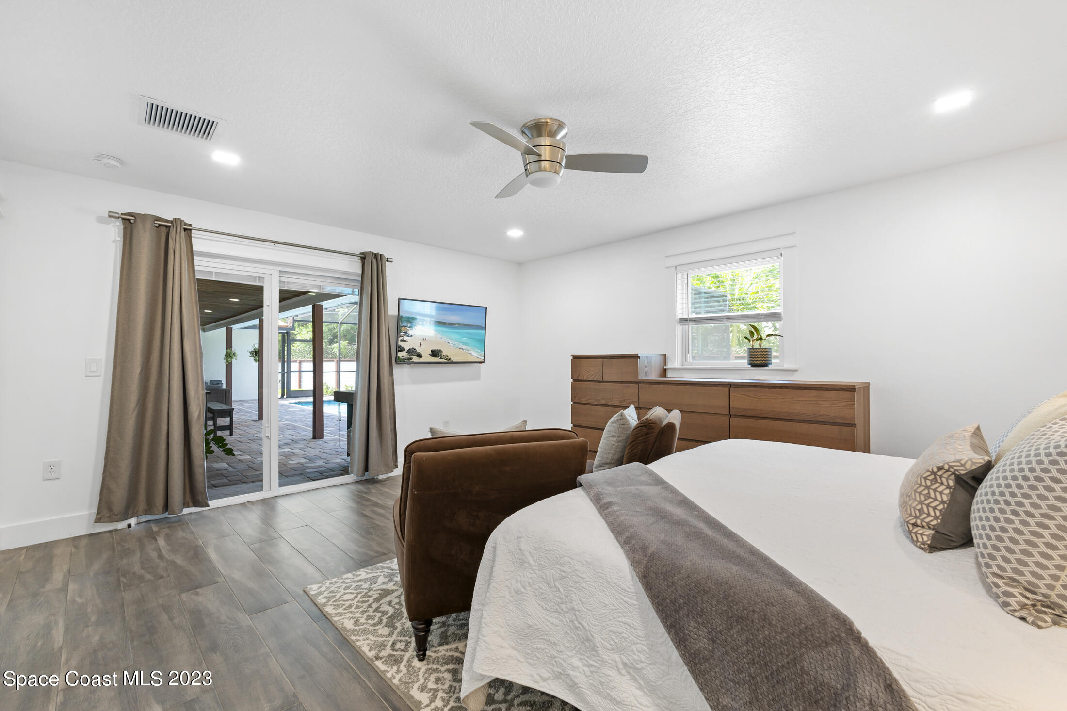 144 S Twin Lakes Road
