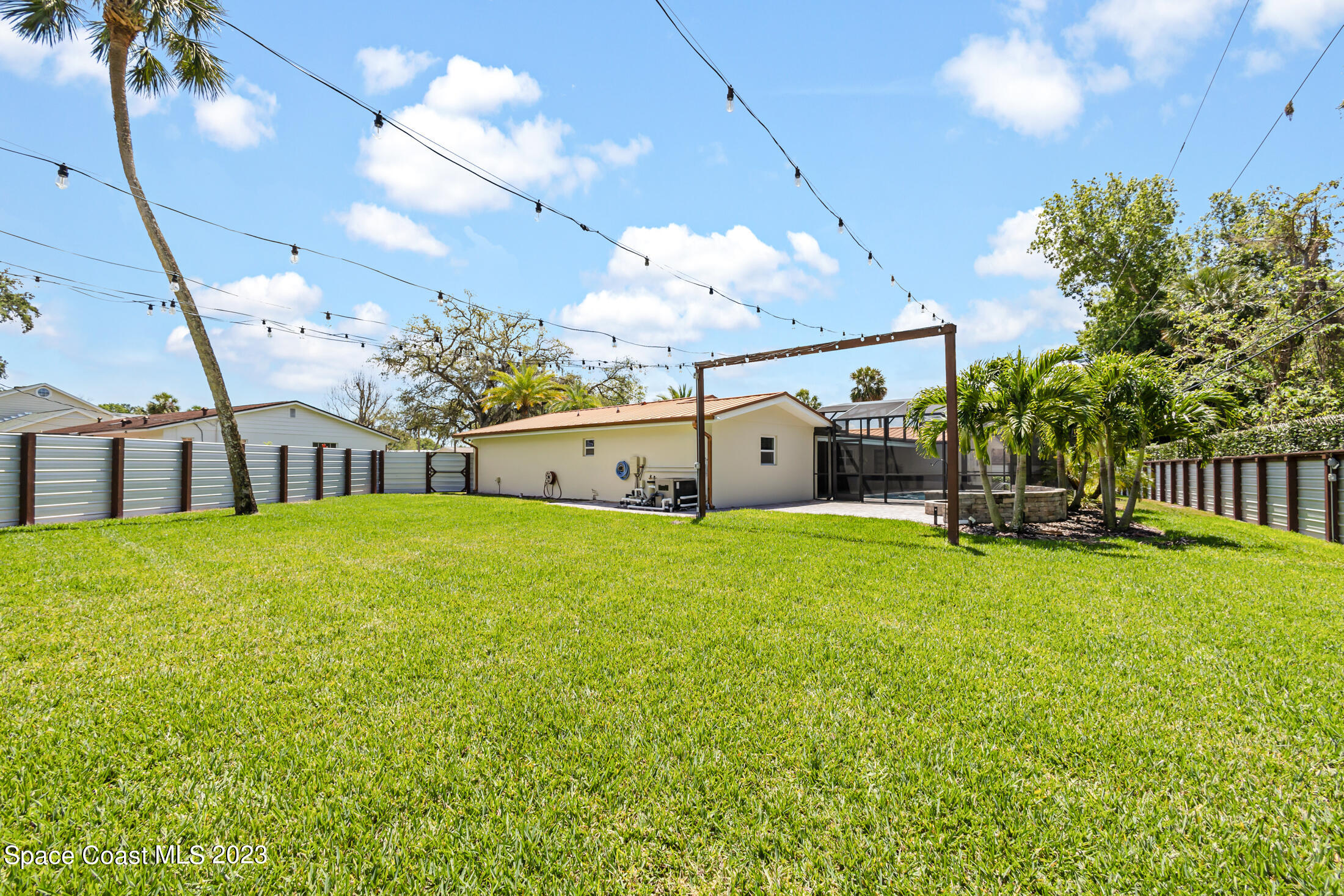 144 S Twin Lakes Road