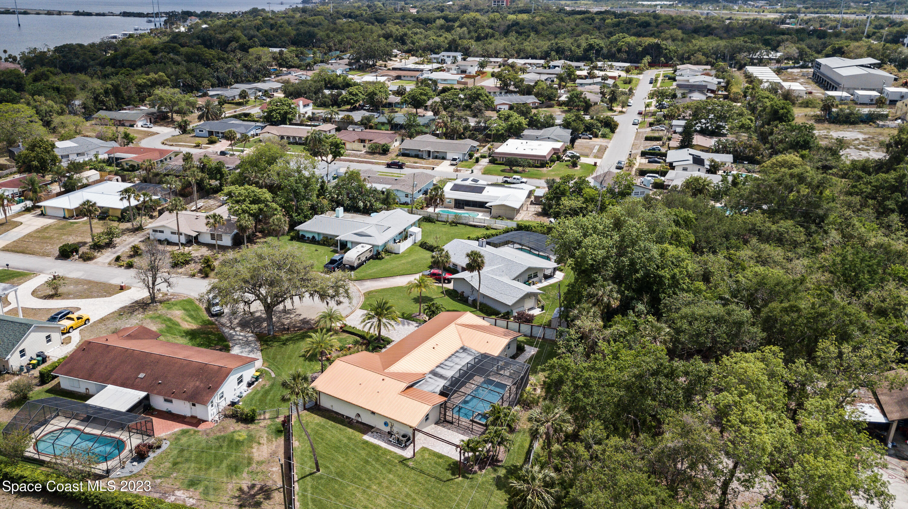 144 S Twin Lakes Road
