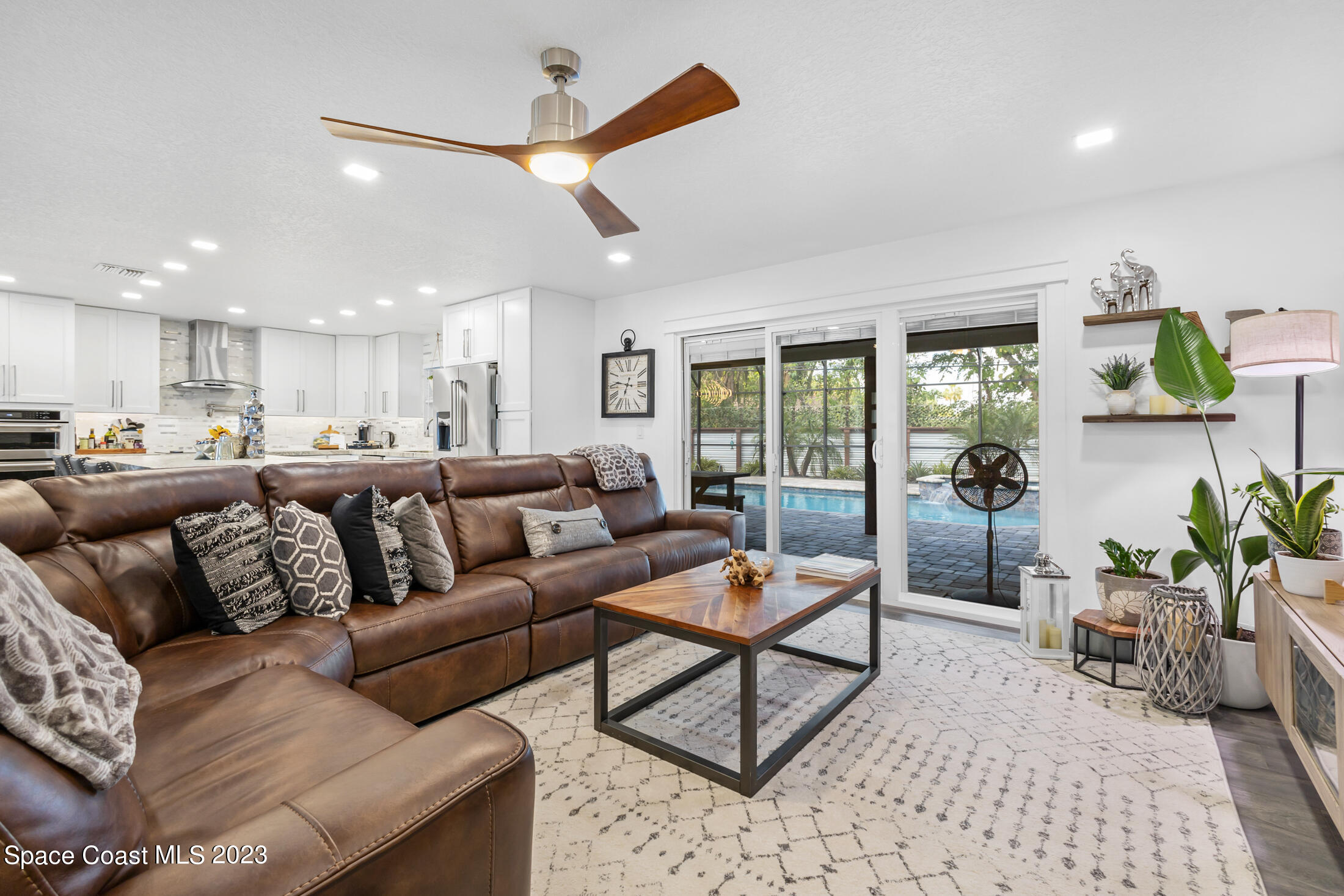 144 S Twin Lakes Road