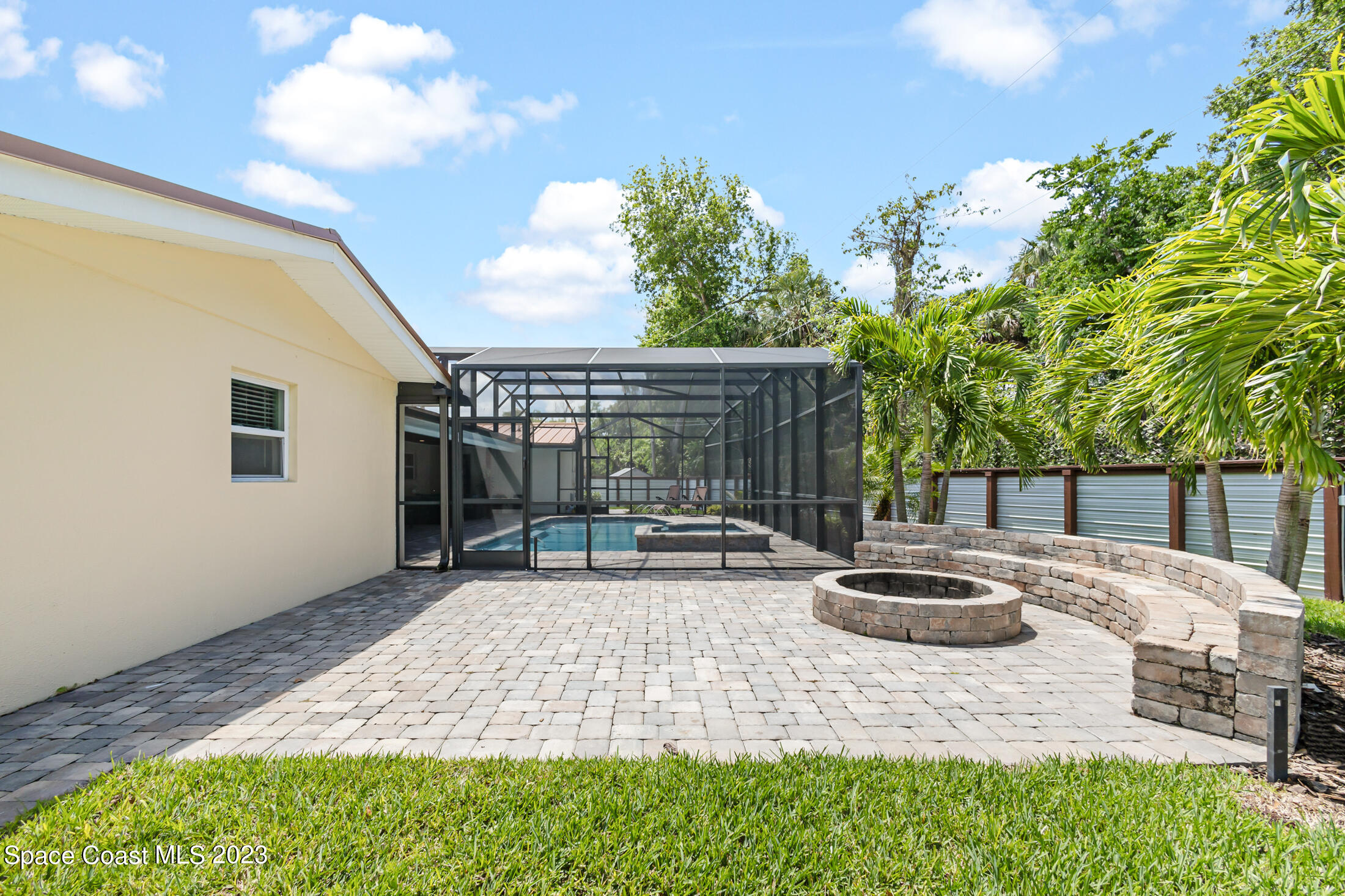 144 S Twin Lakes Road