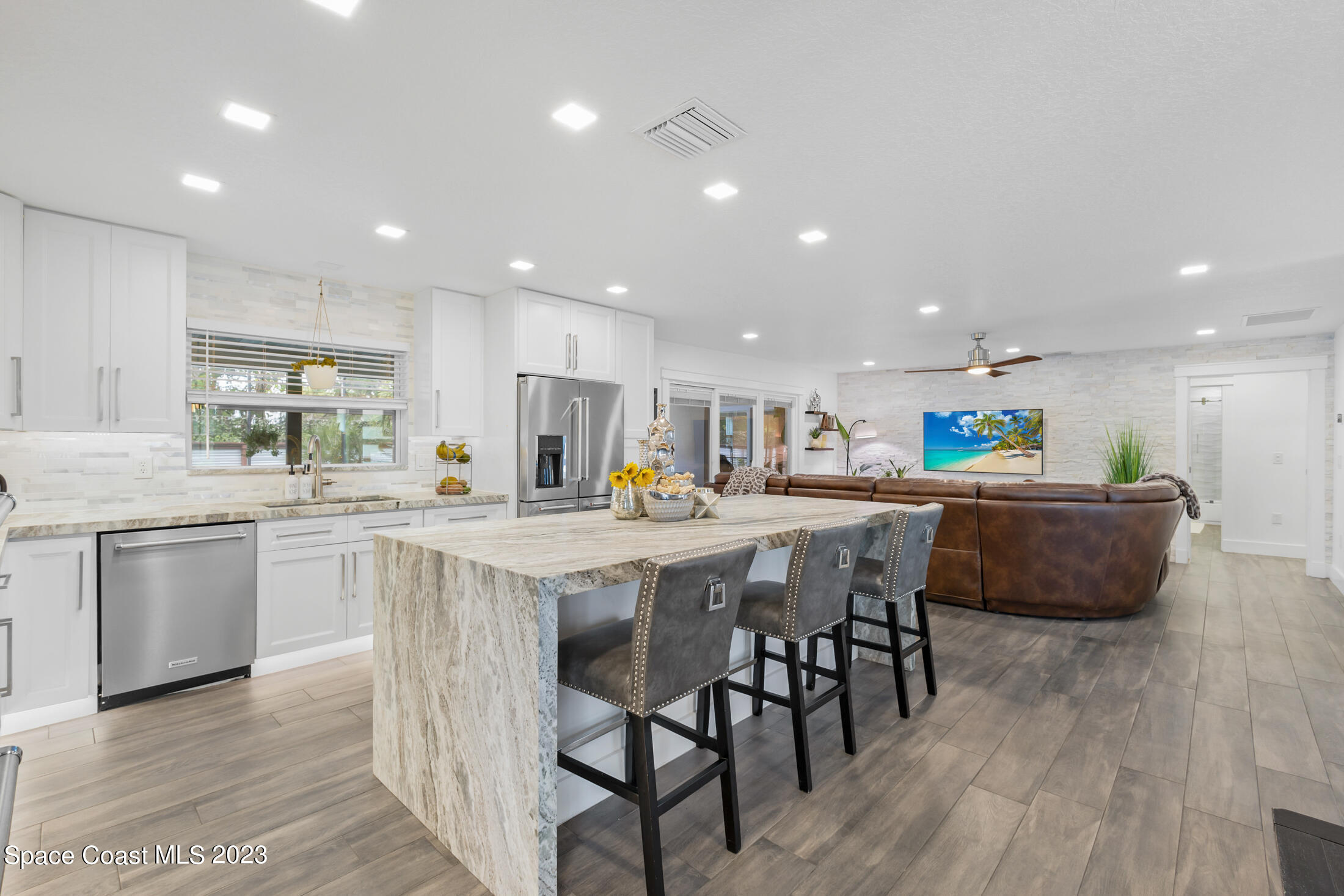 144 S Twin Lakes Road