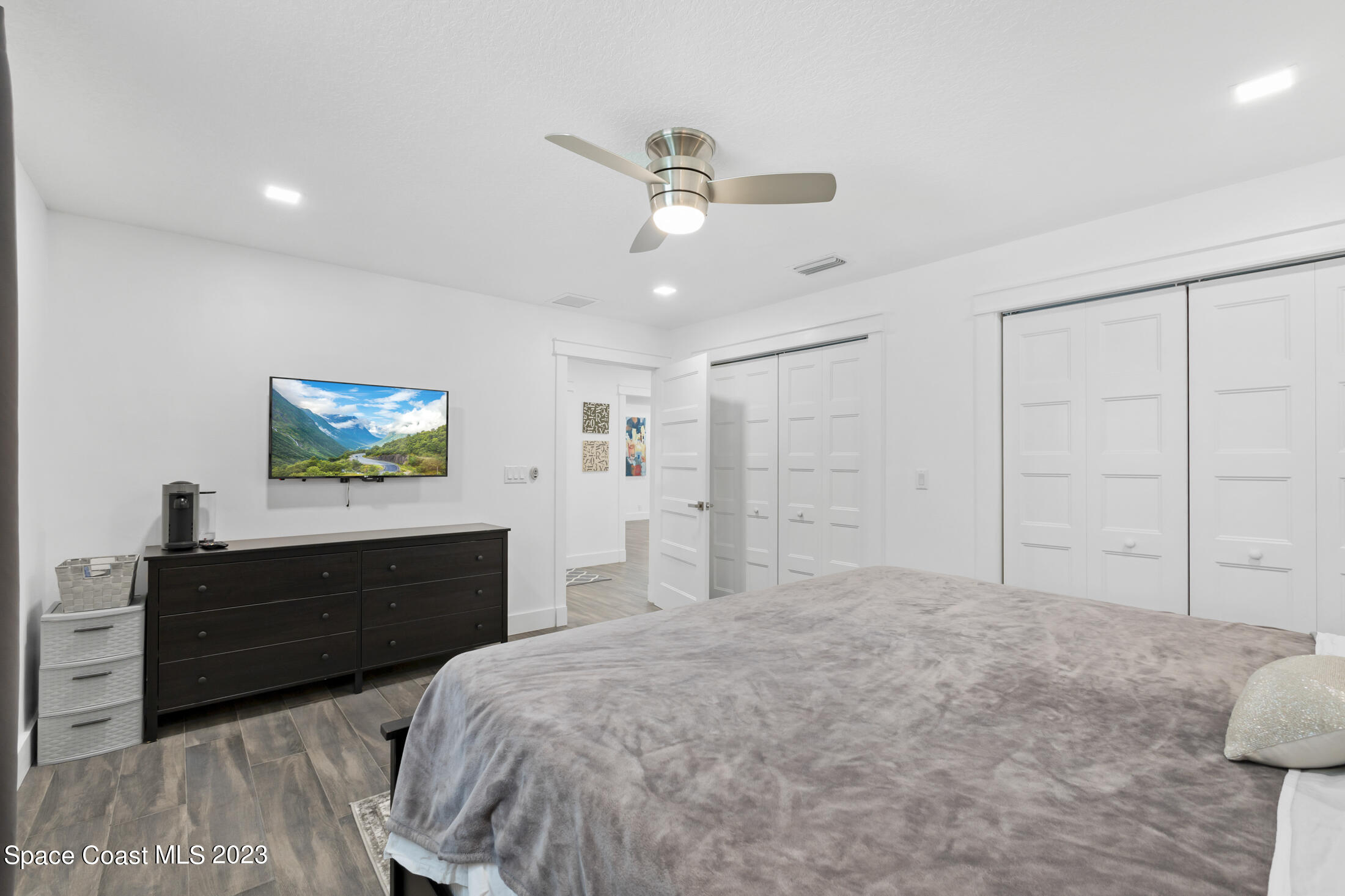 144 S Twin Lakes Road