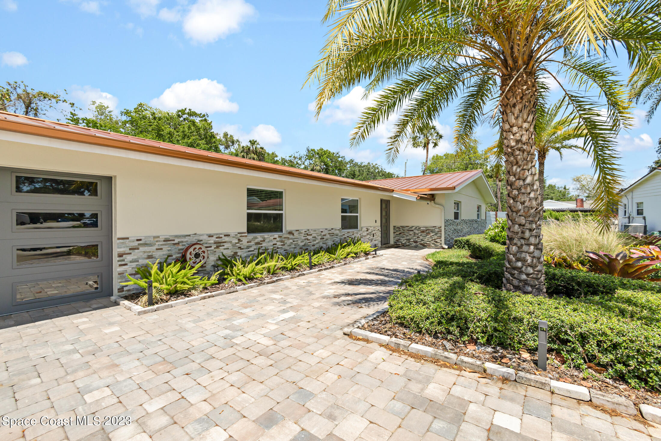 144 S Twin Lakes Road