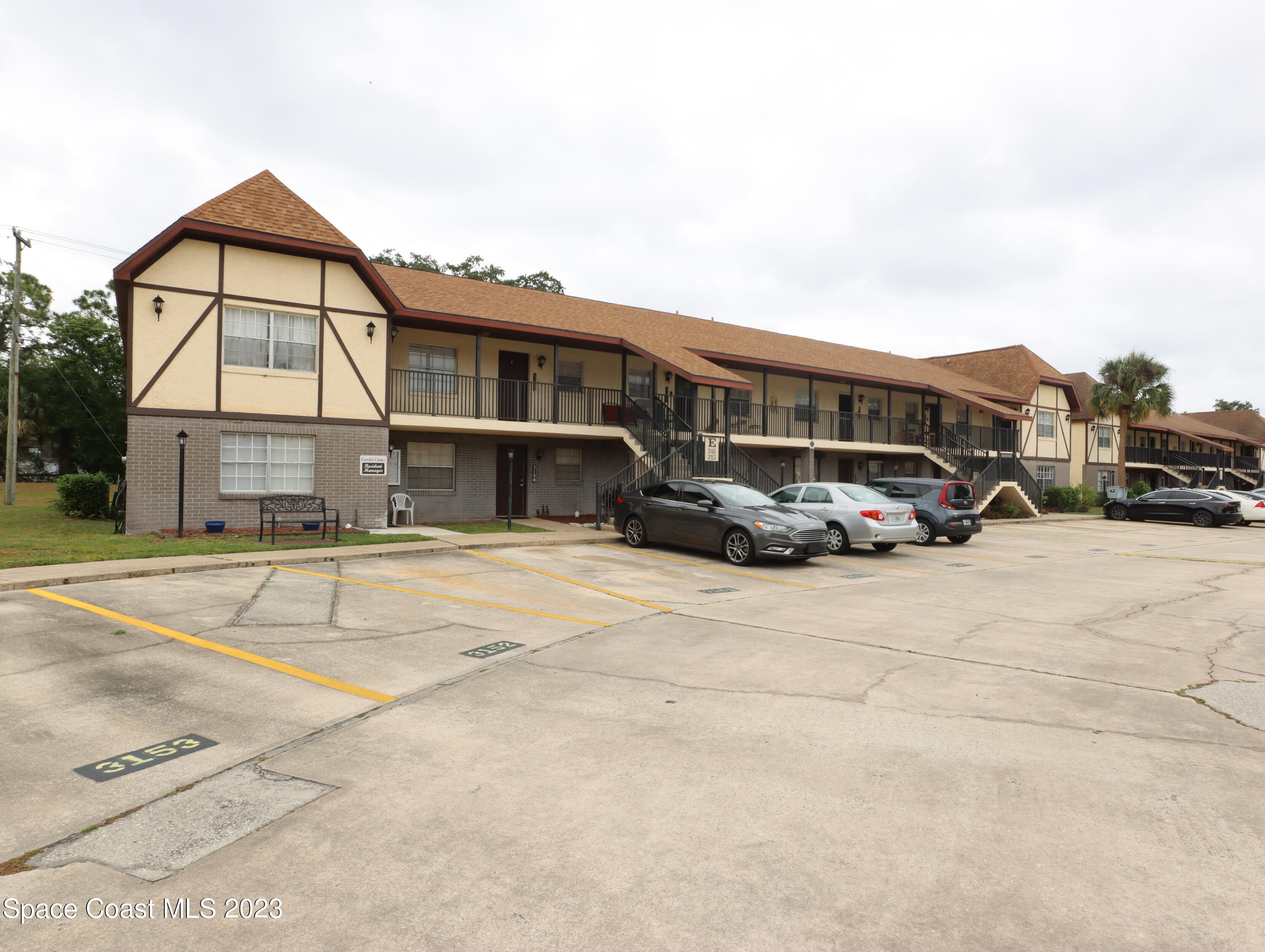 3147 Sir Hamilton Circle, 10