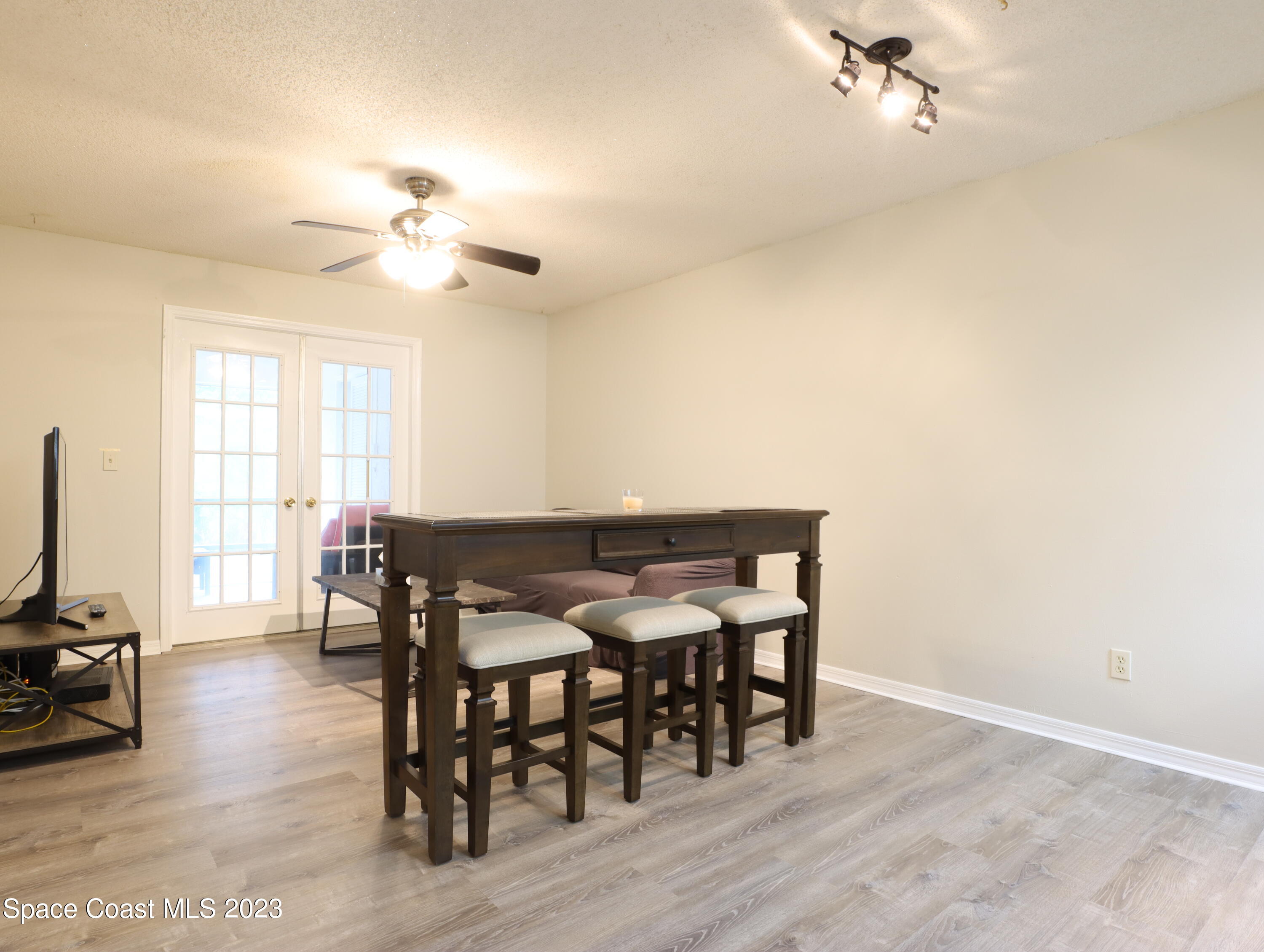 3147 Sir Hamilton Circle, 10