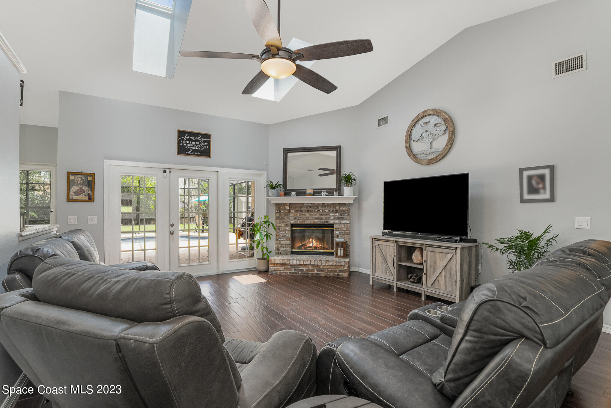 5090 Winchester Drive