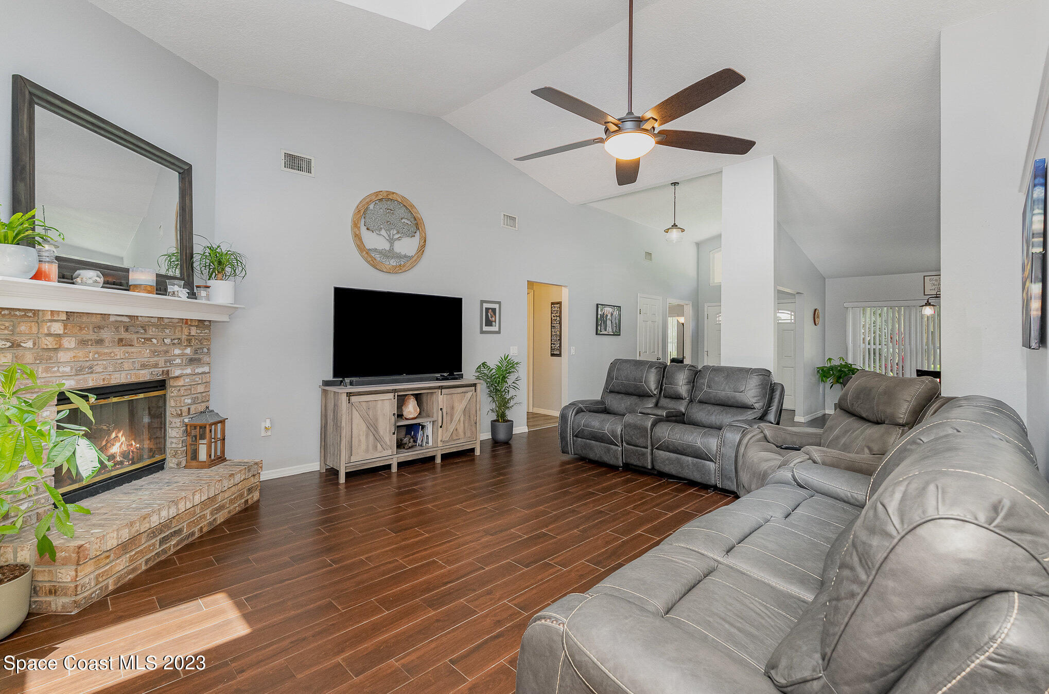 5090 Winchester Drive