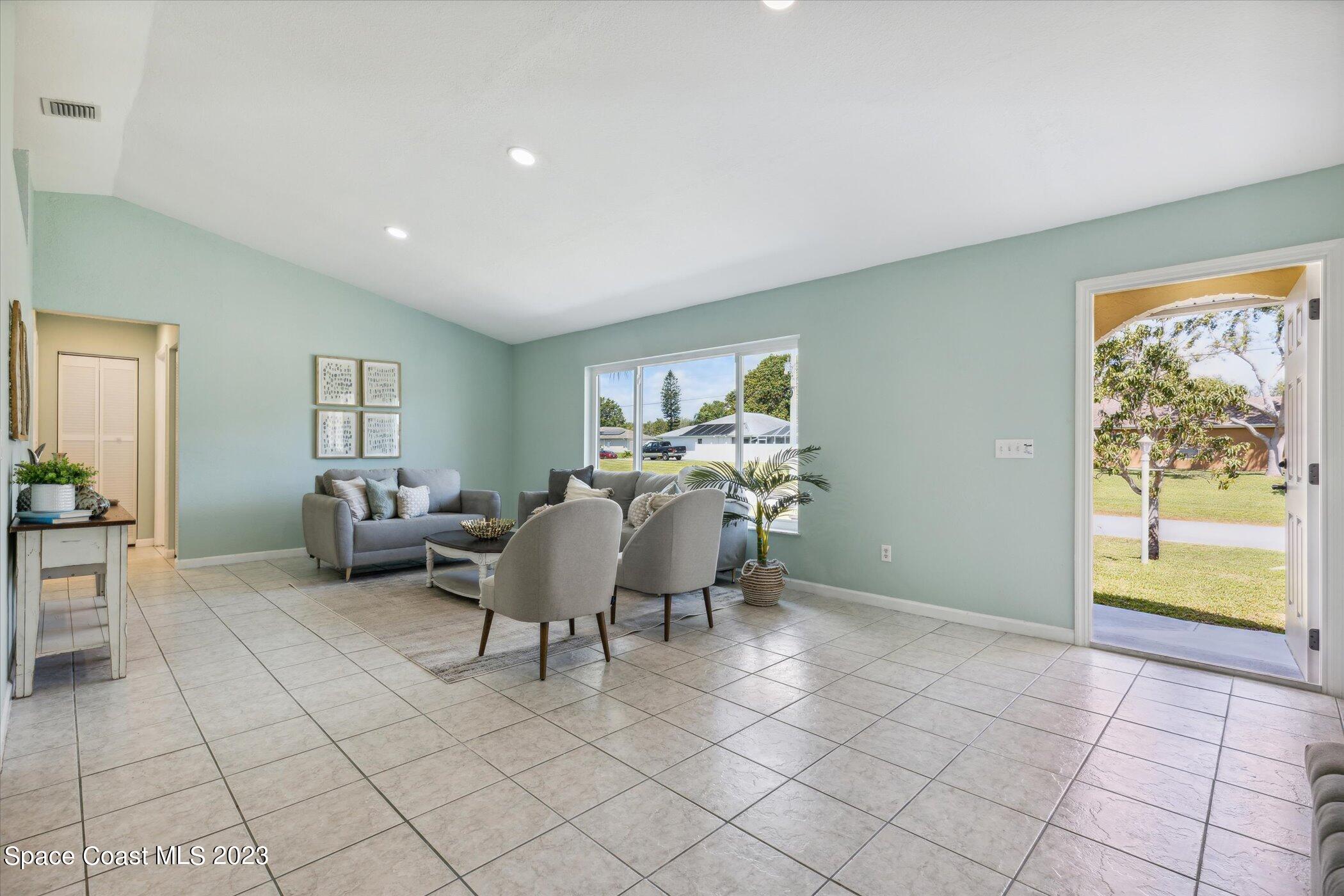 468 Tulip Drive