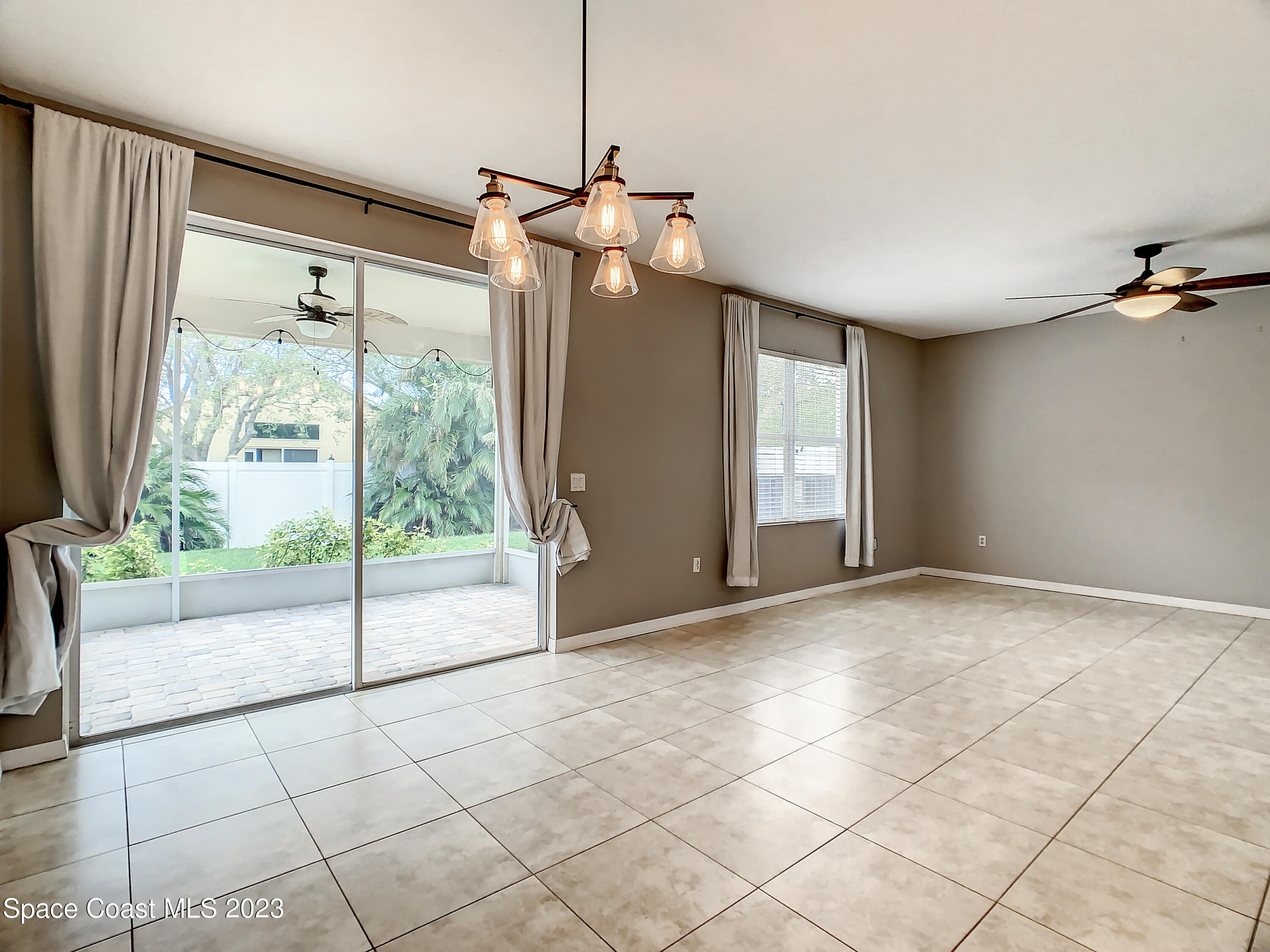 324 Sedgewood Circle