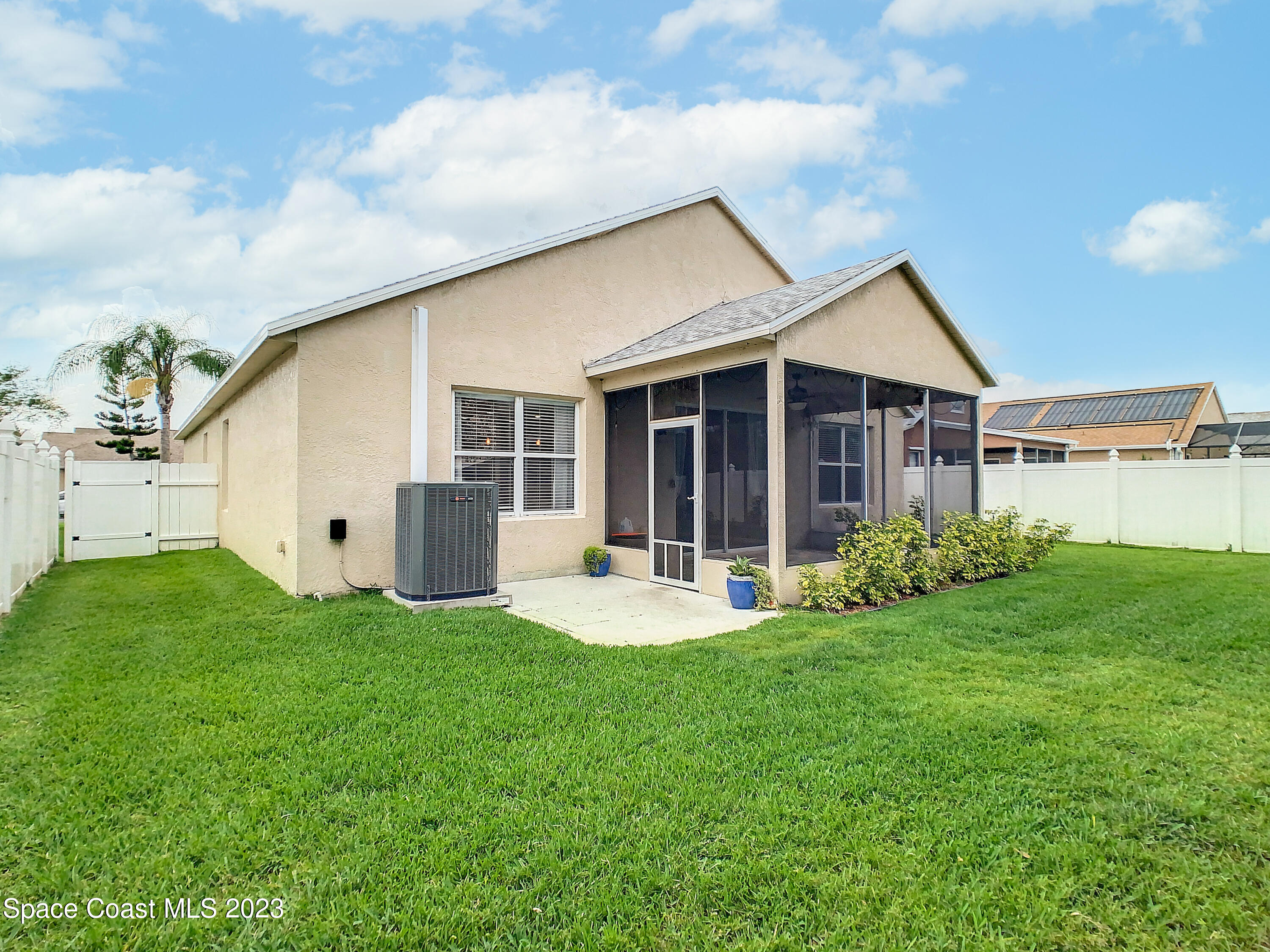 324 Sedgewood Circle