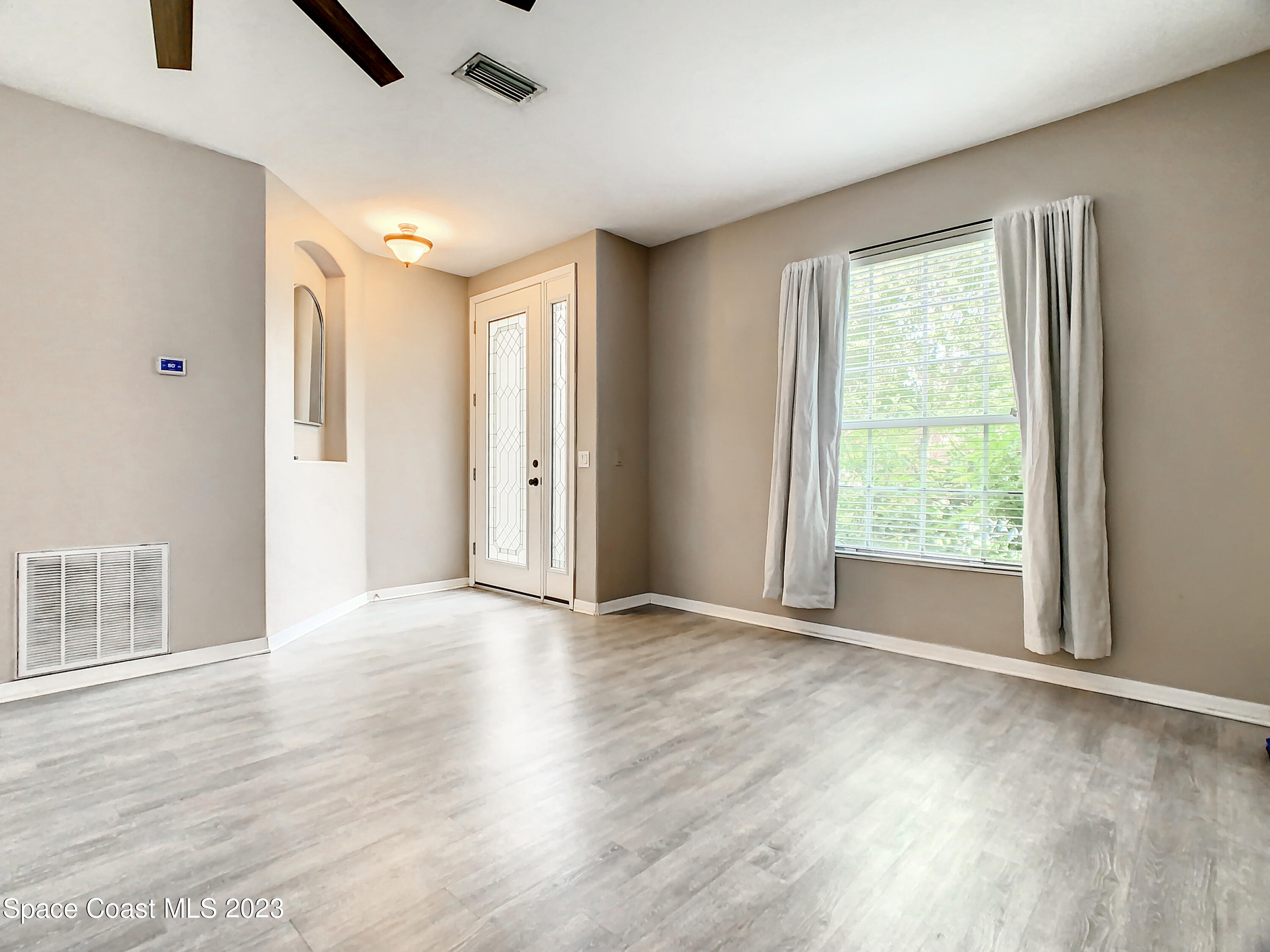 324 Sedgewood Circle