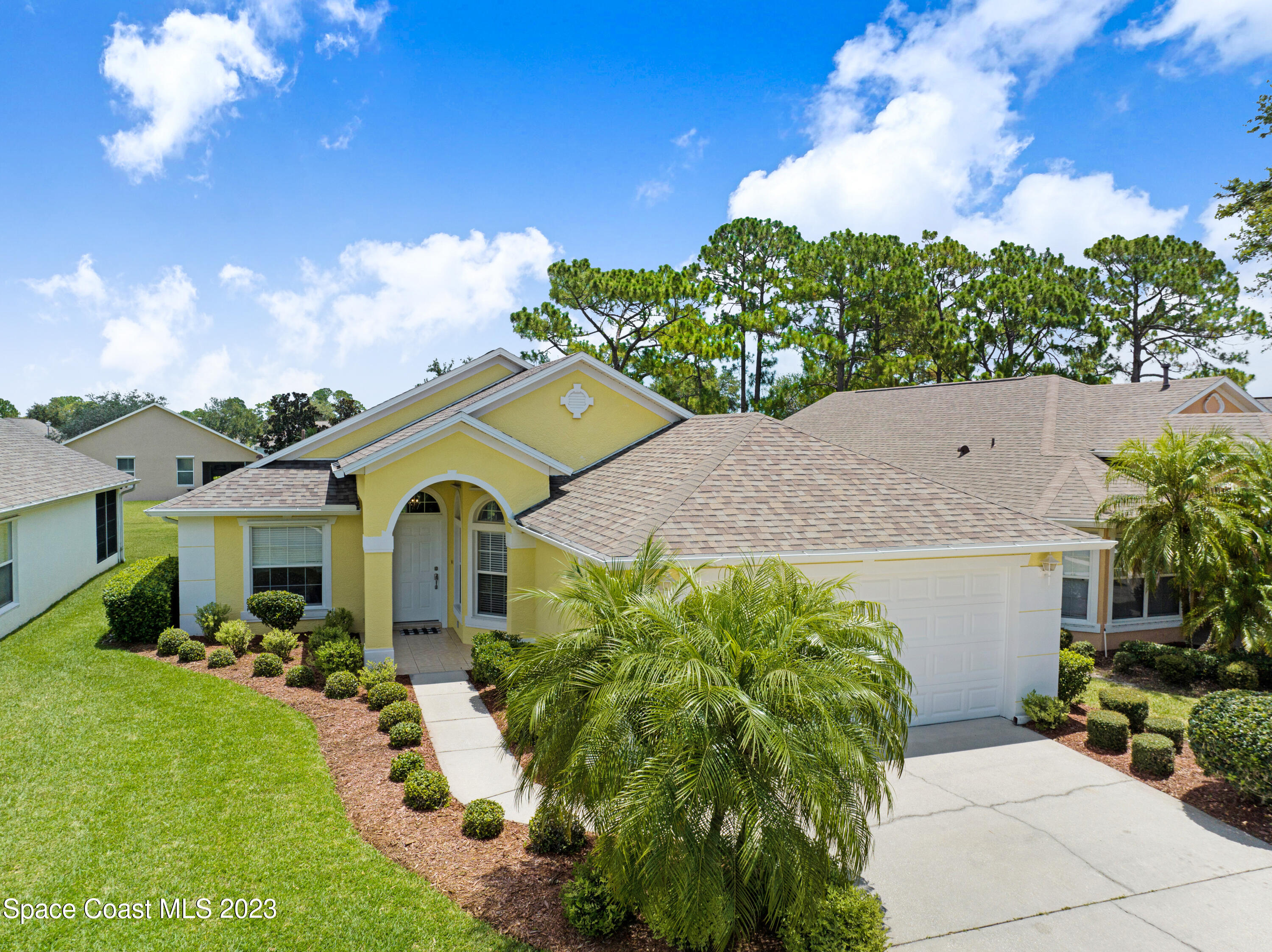 2160 Chinaberry Circle SE