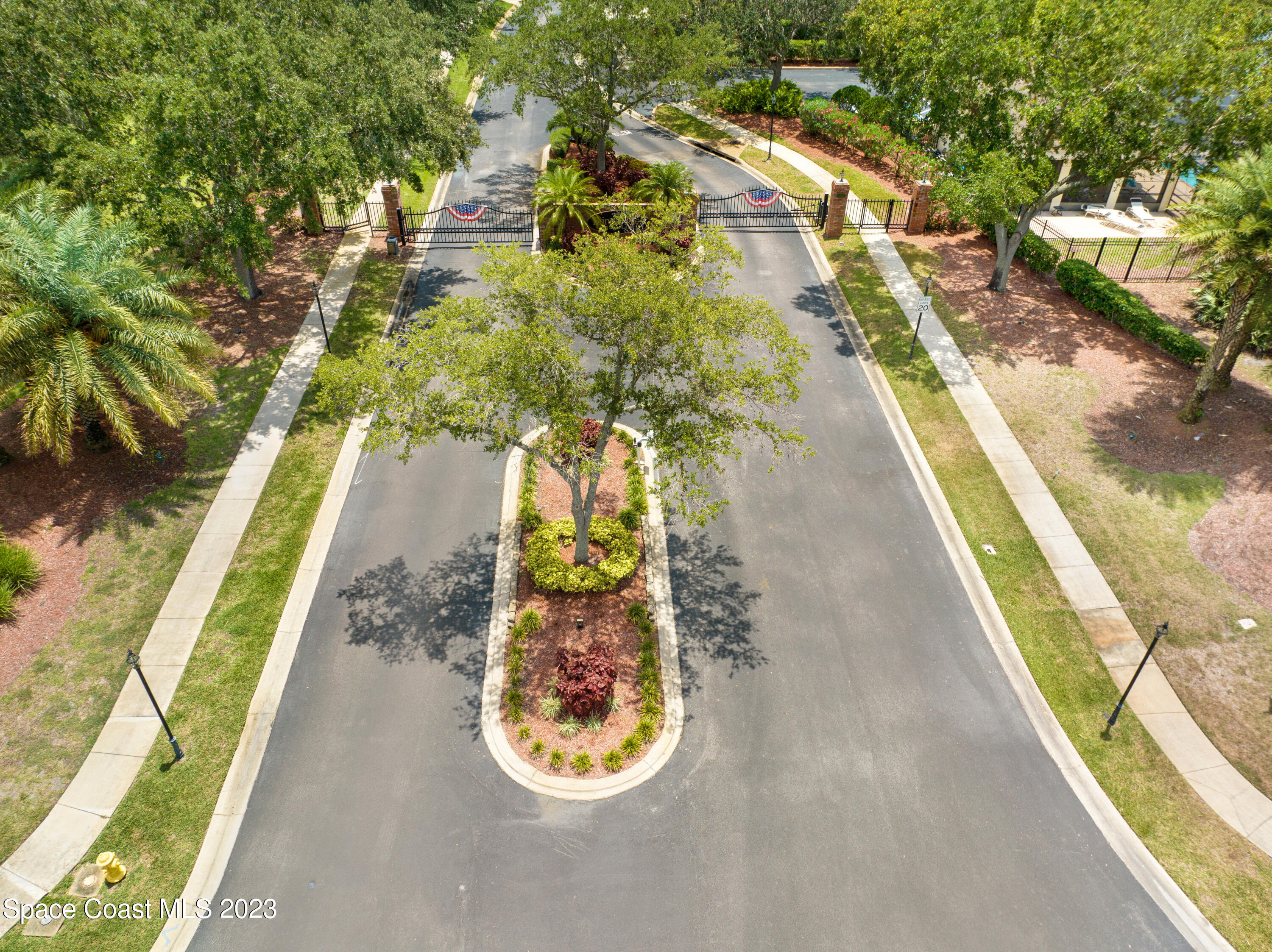 2160 Chinaberry Circle SE