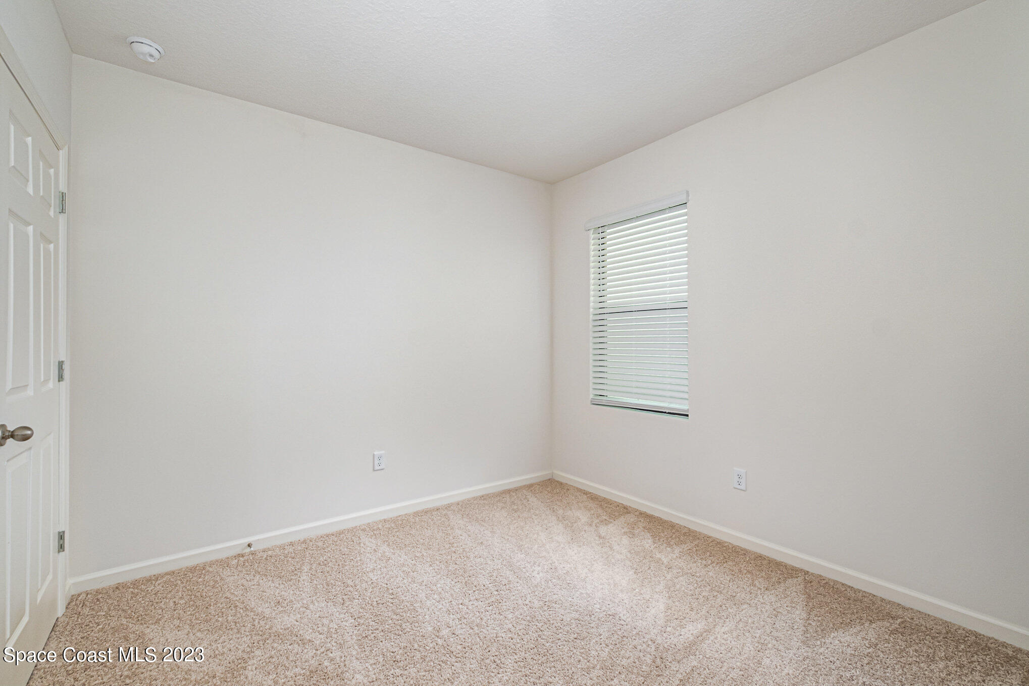 1373 Mineral Loop Drive NW