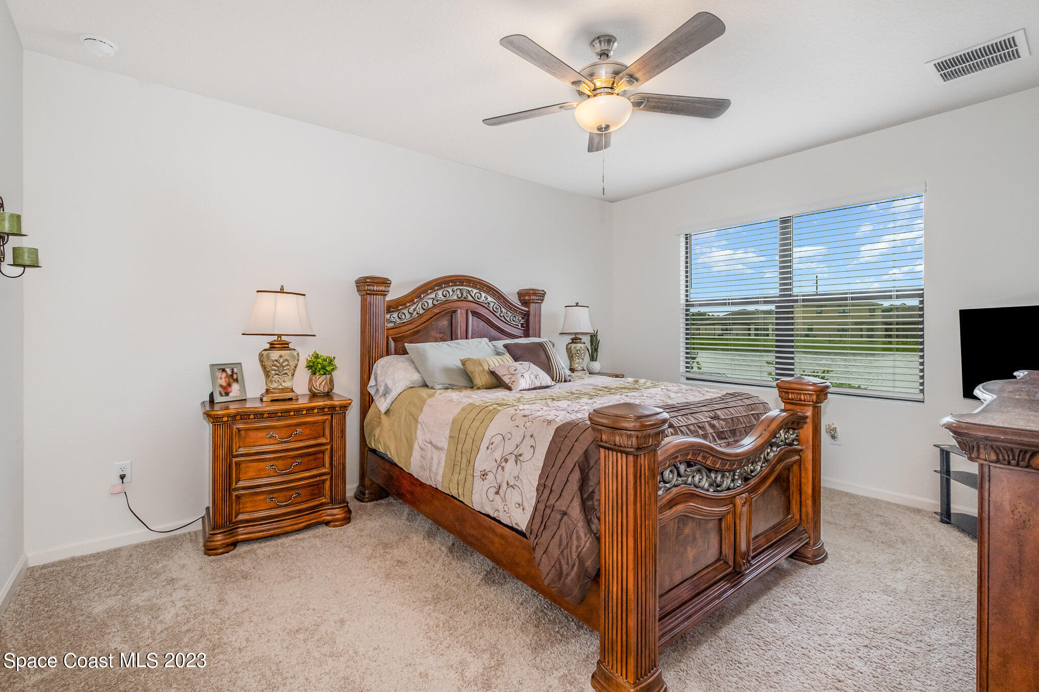 1373 Mineral Loop Drive NW