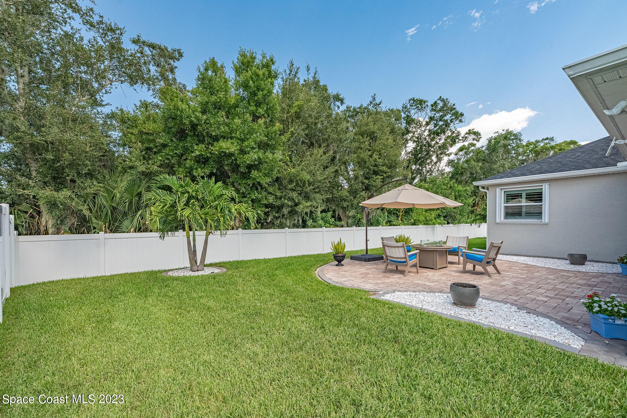 855 Hawks Ridge Court NE