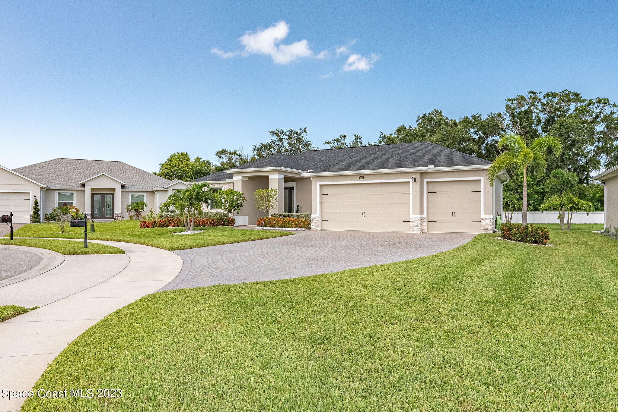 855 Hawks Ridge Court NE