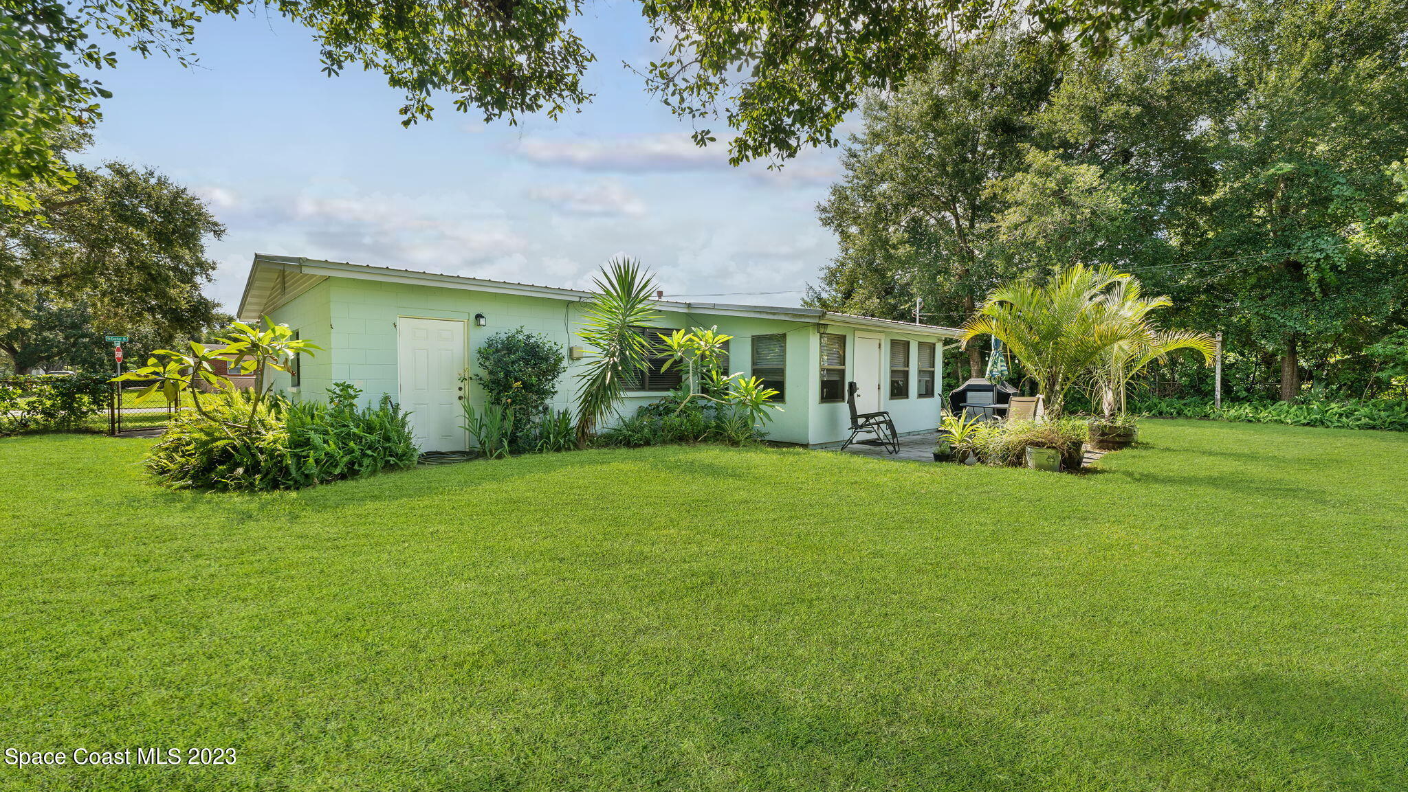 1937 Exeter Drive